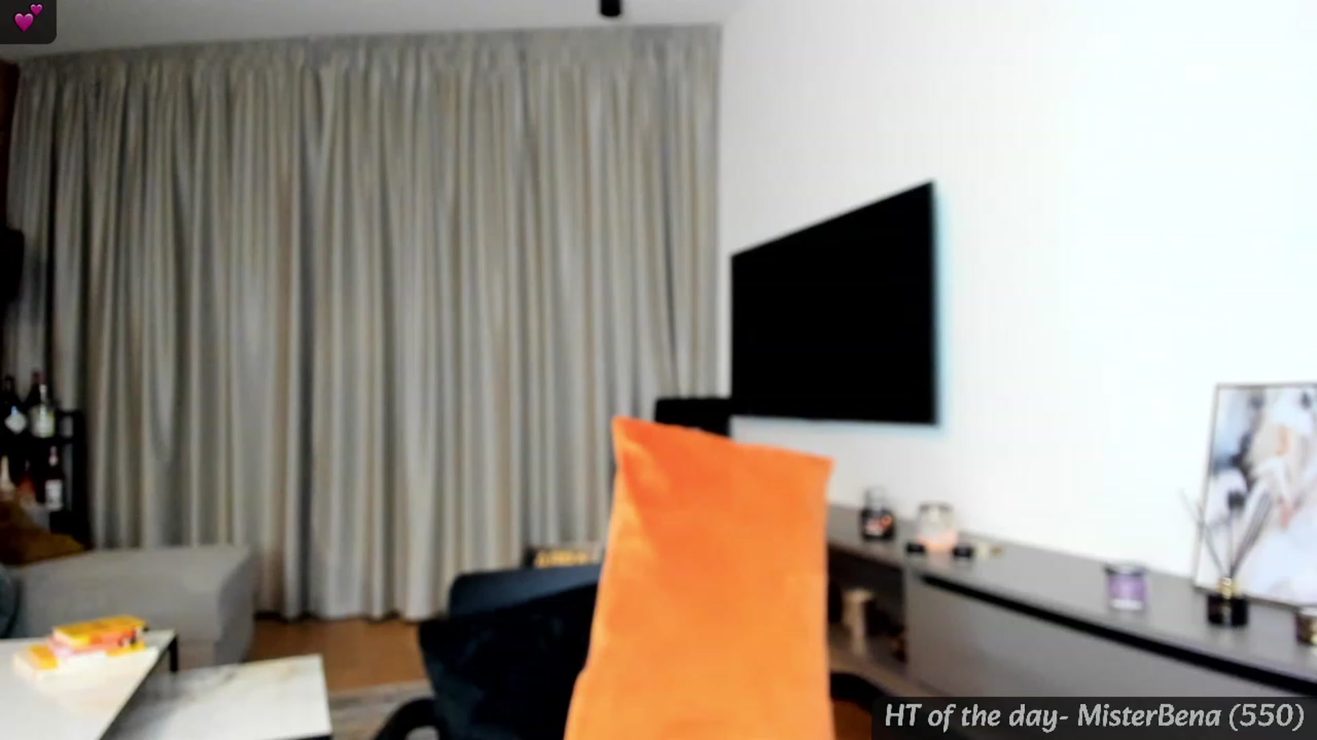 Gallery image thumbnail from Mi_Ha's myfreecams stream on, 03/07/2024, 22:39 image 2 of 20