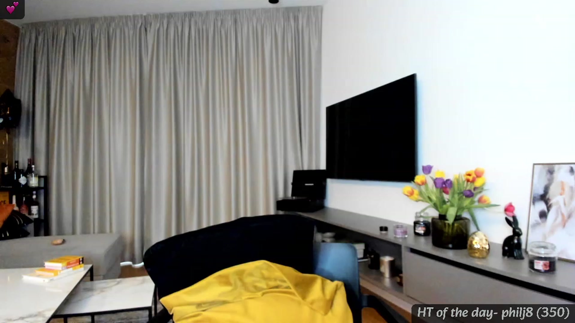 Gallery image thumbnail from Mi_Ha's myfreecams stream on, 03/12/2024, 17:14 image 4 of 20
