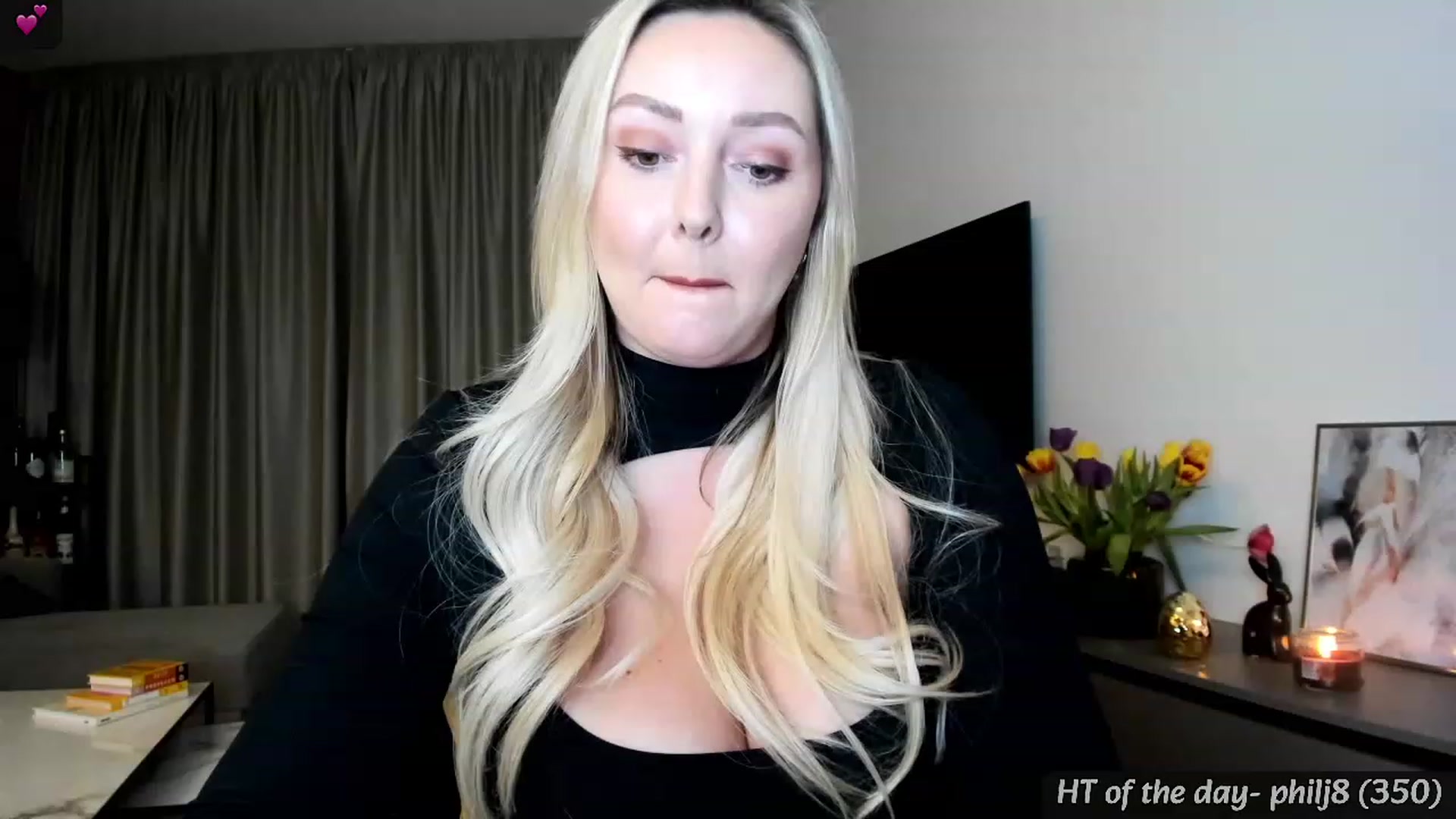 Gallery image thumbnail from Mi_Ha's myfreecams stream on, 03/12/2024, 21:56 image 10 of 20
