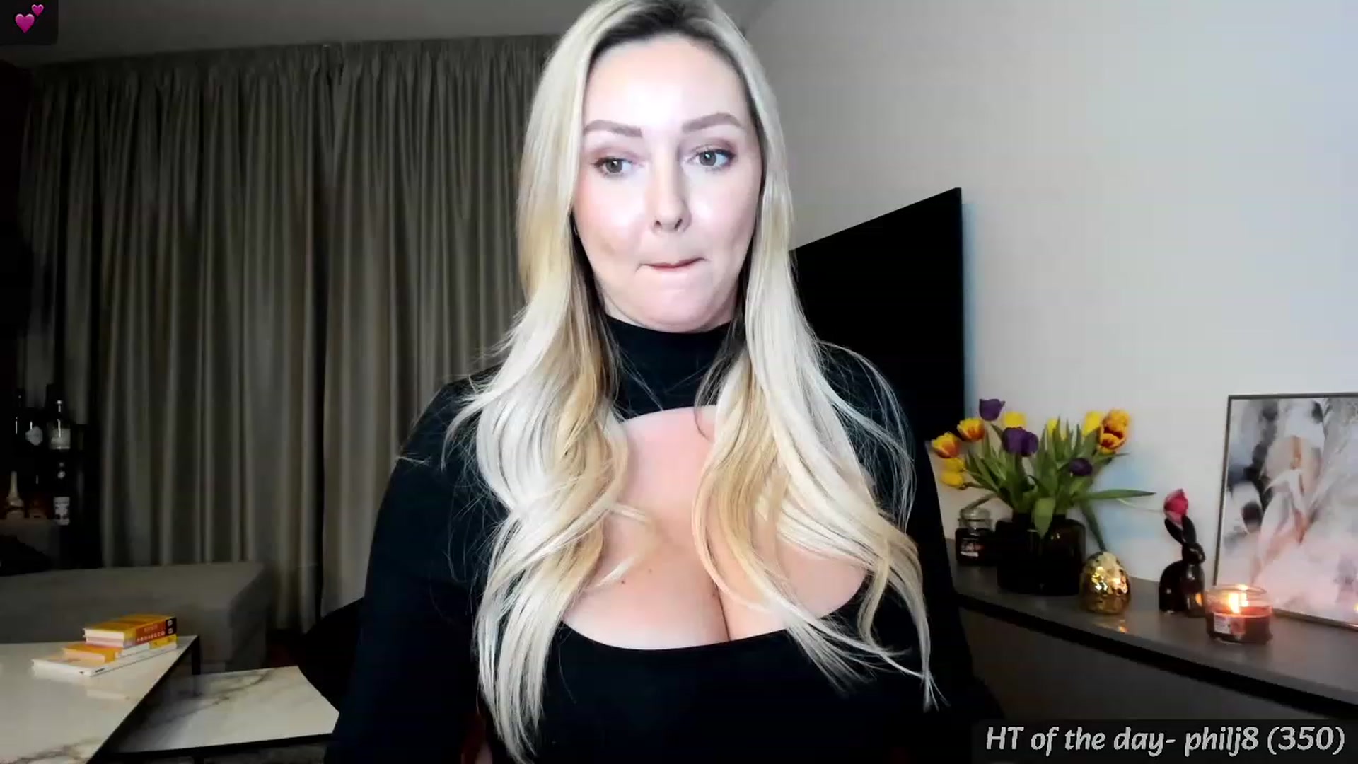 Gallery image thumbnail from Mi_Ha's myfreecams stream on, 03/12/2024, 21:56 image 8 of 20