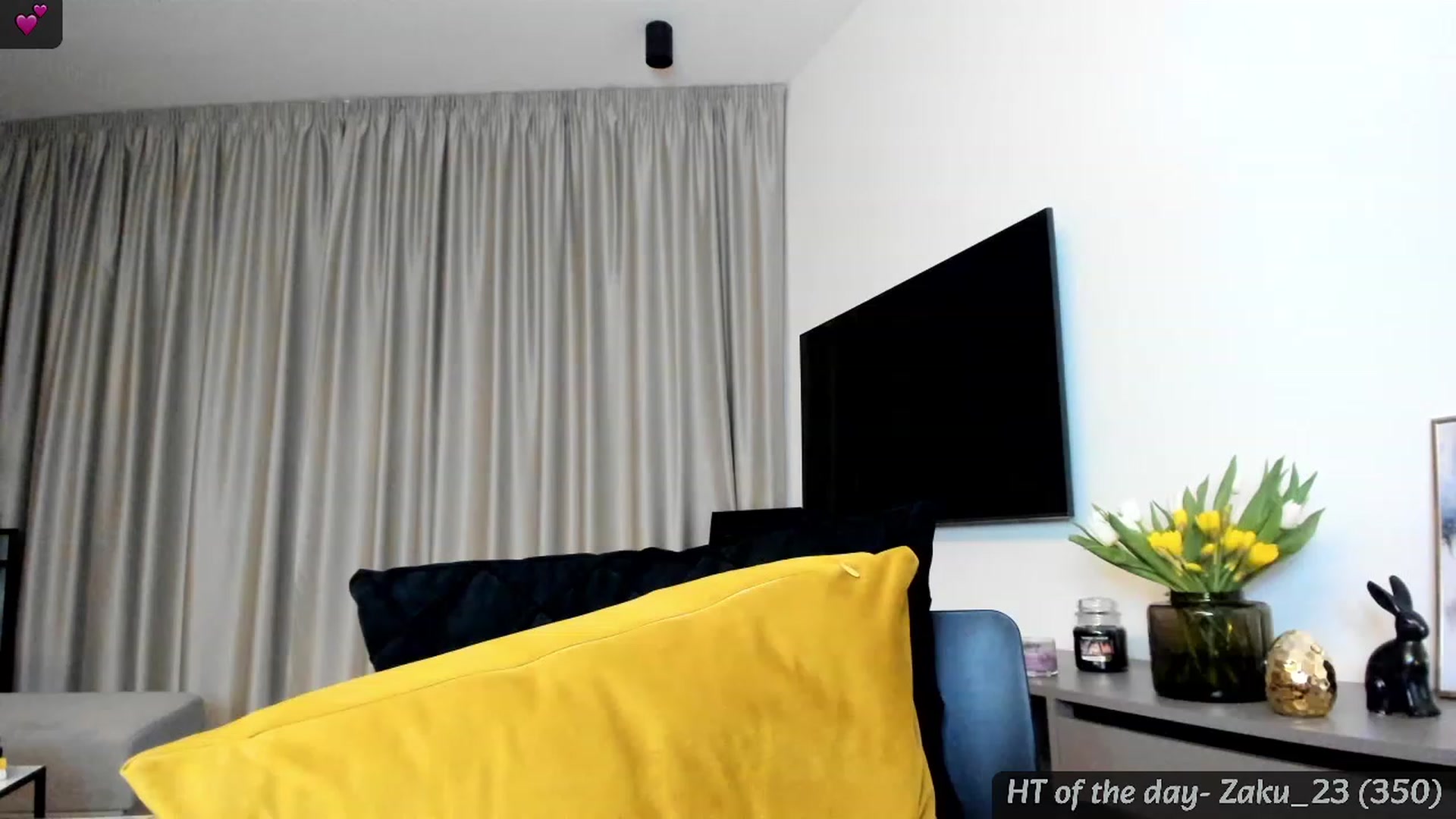 Gallery image thumbnail from Mi_Ha's myfreecams stream on, 03/15/2024, 17:02 image 12 of 20