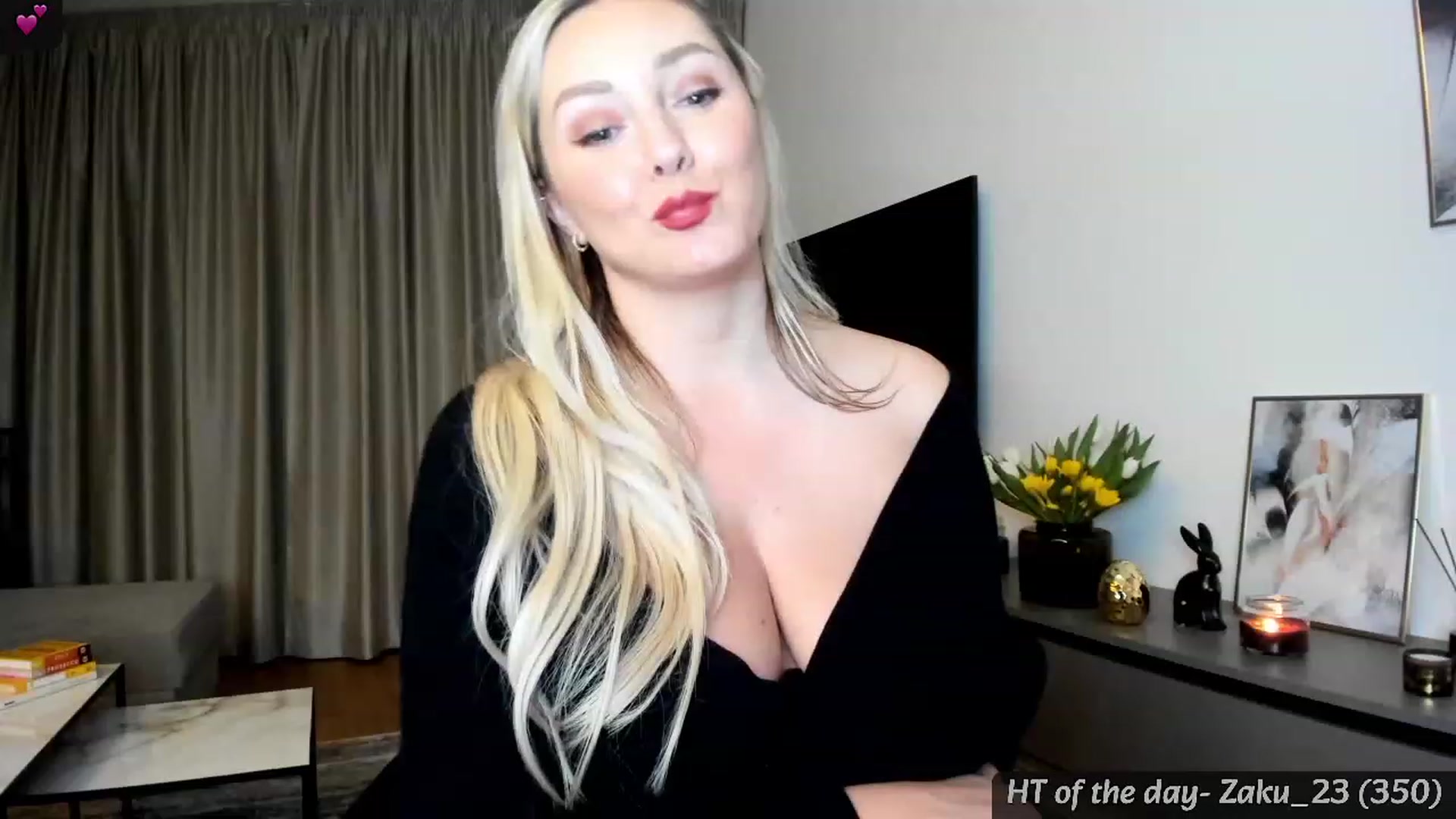 Gallery image thumbnail from Mi_Ha's myfreecams stream on, 03/15/2024, 18:05 image 16 of 20