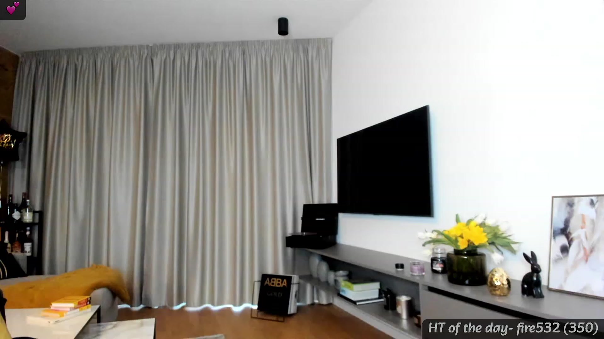 Gallery image thumbnail from Mi_Ha's myfreecams stream on, 03/17/2024, 16:27 image 13 of 20