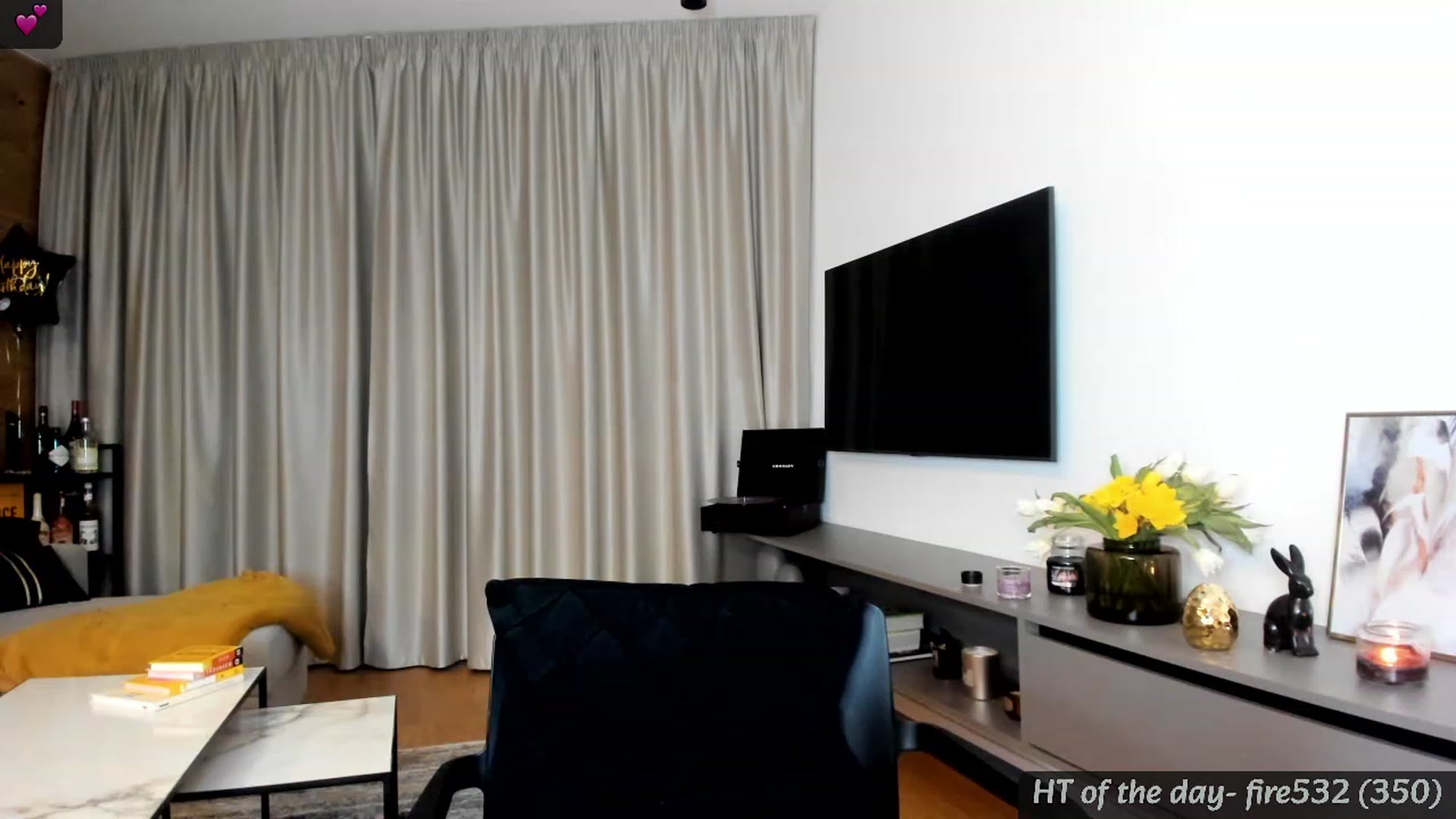 Gallery image thumbnail from Mi_Ha's myfreecams stream on, 03/17/2024, 17:40 image 9 of 20