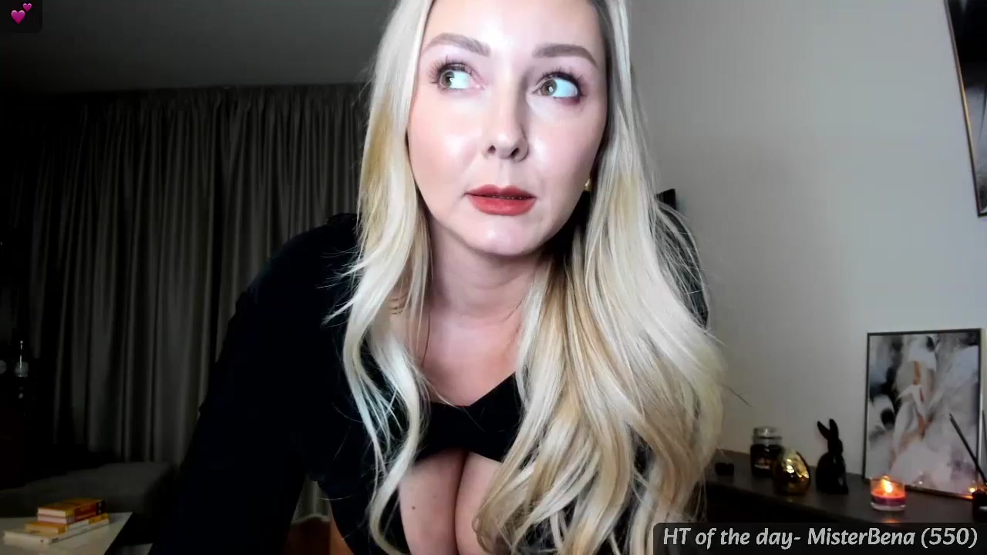 Gallery image thumbnail from Mi_Ha's myfreecams stream on, 03/21/2024, 17:25 image 13 of 20