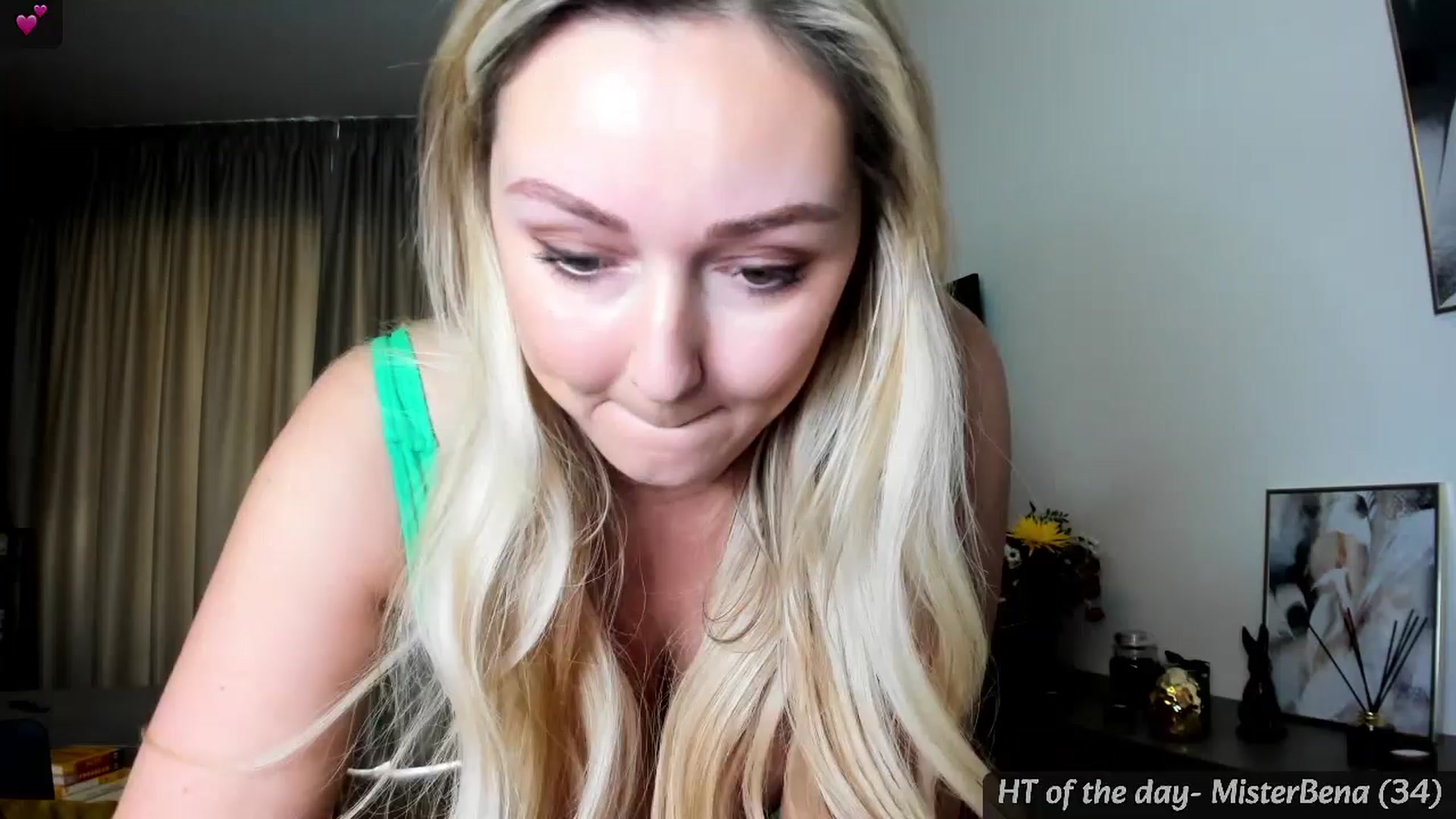 Gallery image thumbnail from Mi_Ha's myfreecams stream on, 03/26/2024, 14:59 image 6 of 20