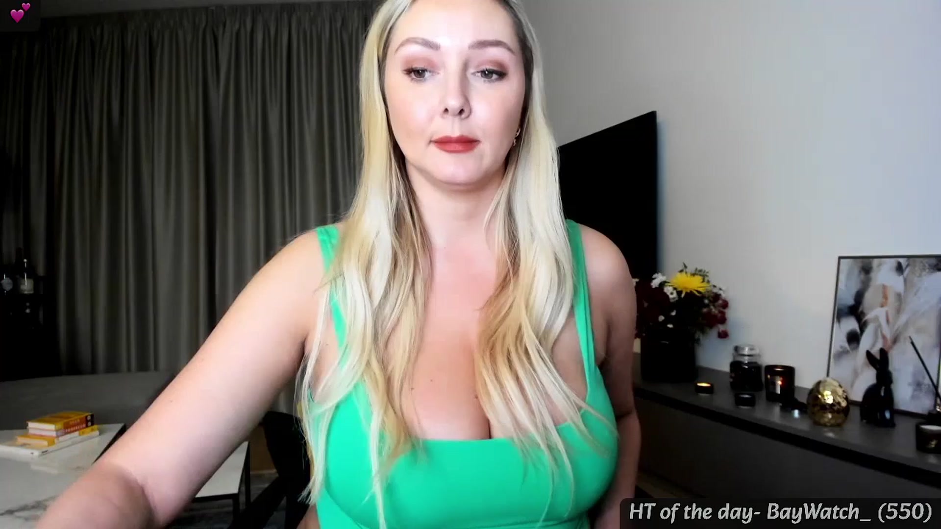 Gallery image thumbnail from Mi_Ha's myfreecams stream on, 03/26/2024, 21:04 image 2 of 20
