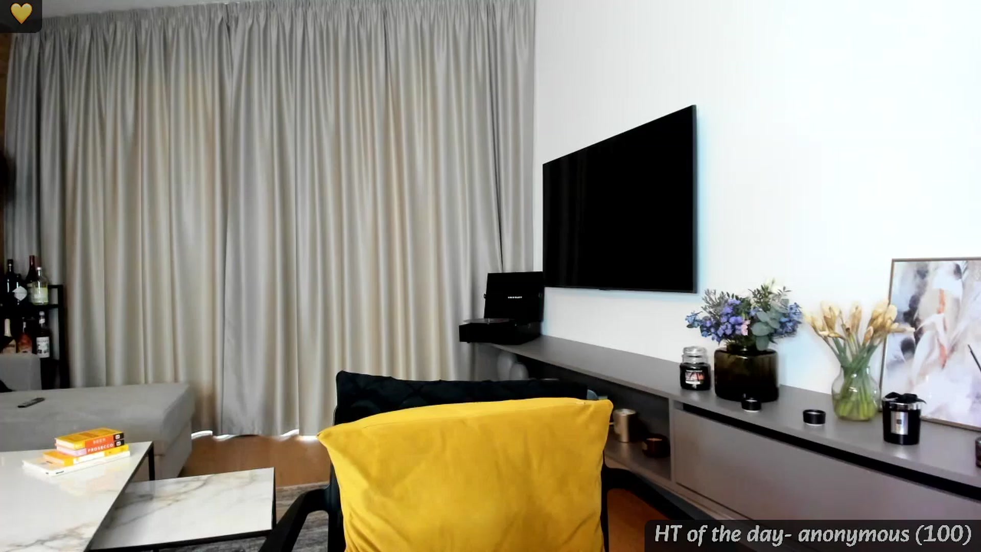 Gallery image thumbnail from Mi_Ha's myfreecams stream on, 04/04/2024, 15:20 image 14 of 20