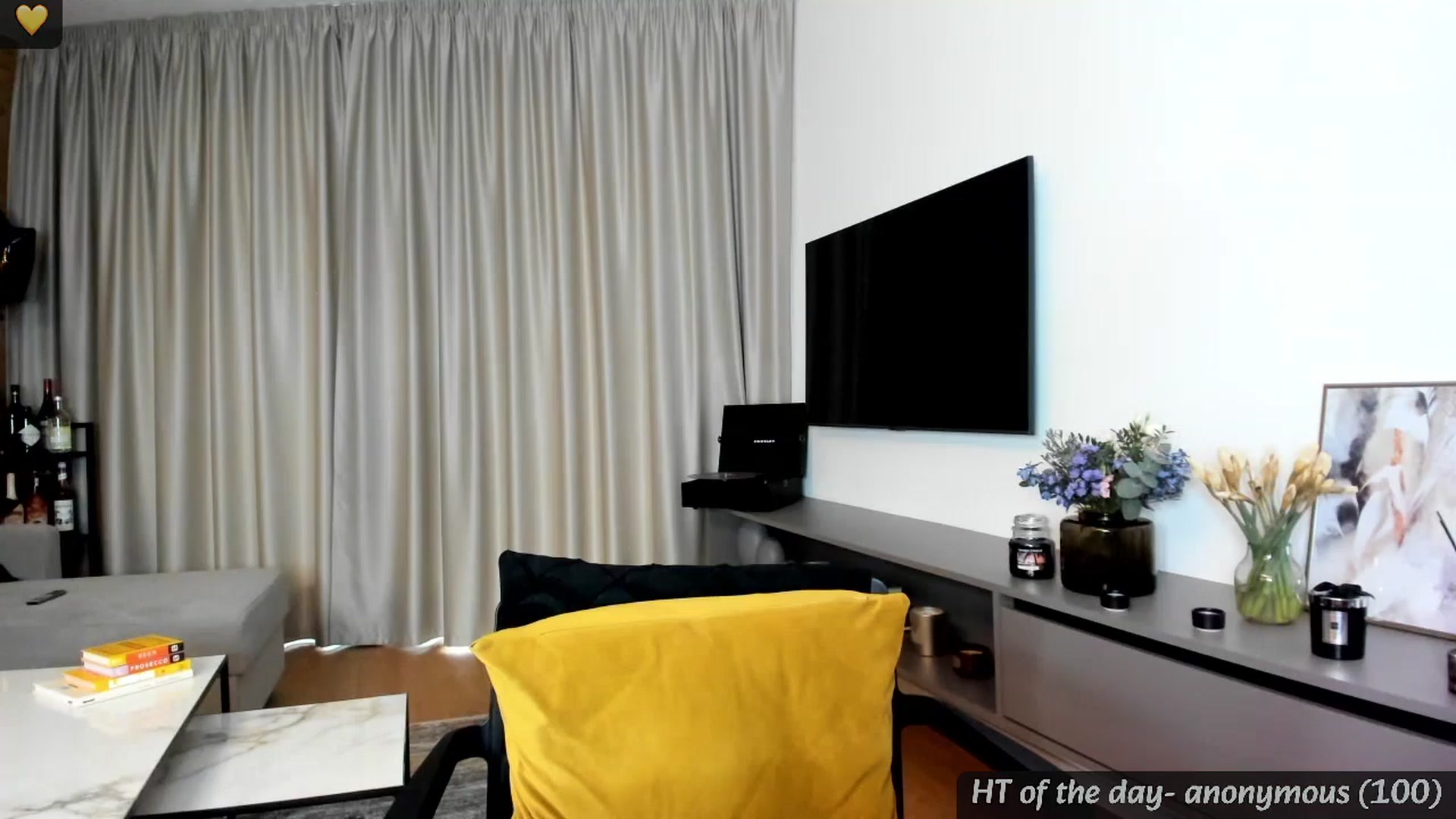 Gallery image thumbnail from Mi_Ha's myfreecams stream on, 04/04/2024, 15:20 image 13 of 20