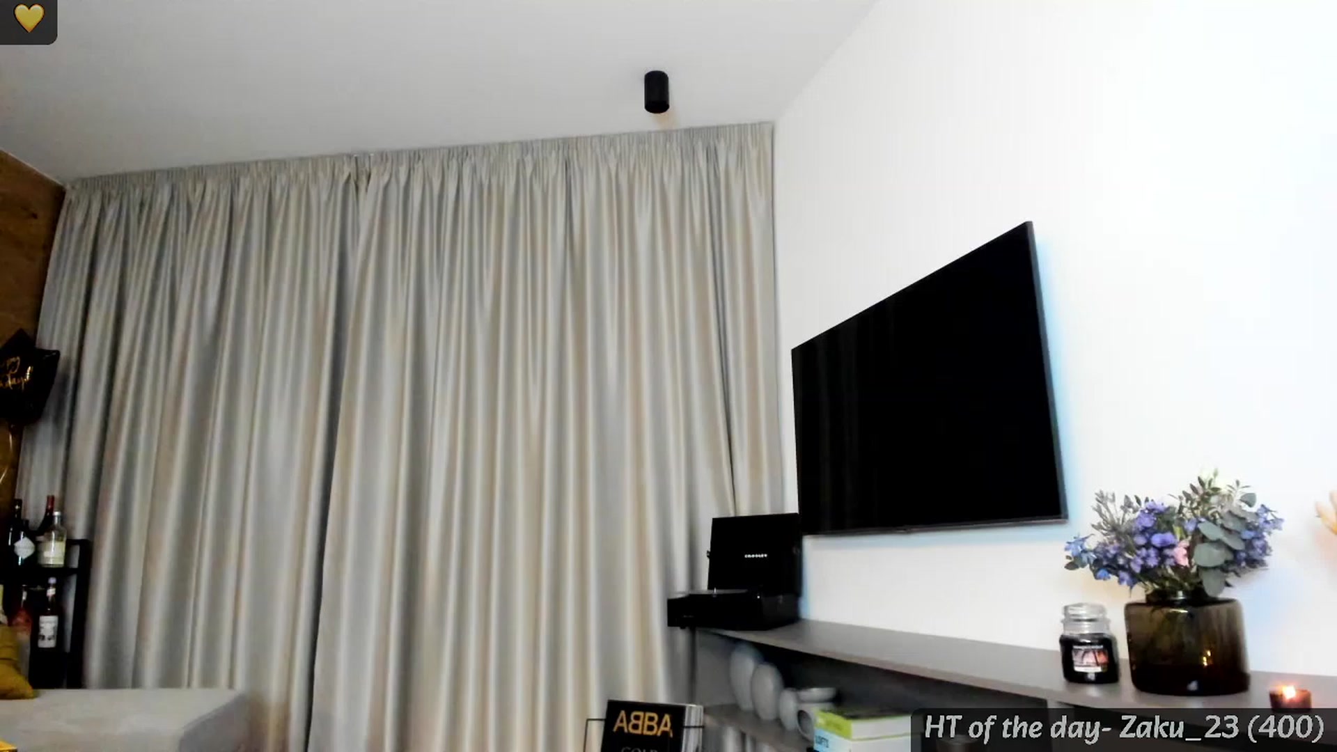 Gallery image thumbnail from Mi_Ha's myfreecams stream on, 04/04/2024, 21:06 image 17 of 20