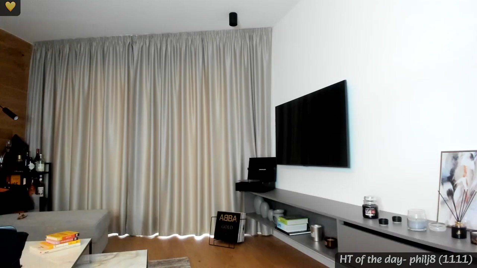 Gallery image thumbnail from Mi_Ha's myfreecams stream on, 04/07/2024, 16:13 image 13 of 20