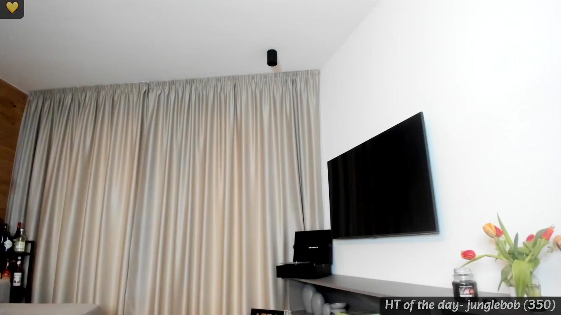 Gallery image thumbnail from Mi_Ha's myfreecams stream on, 04/08/2024, 16:36 image 14 of 20
