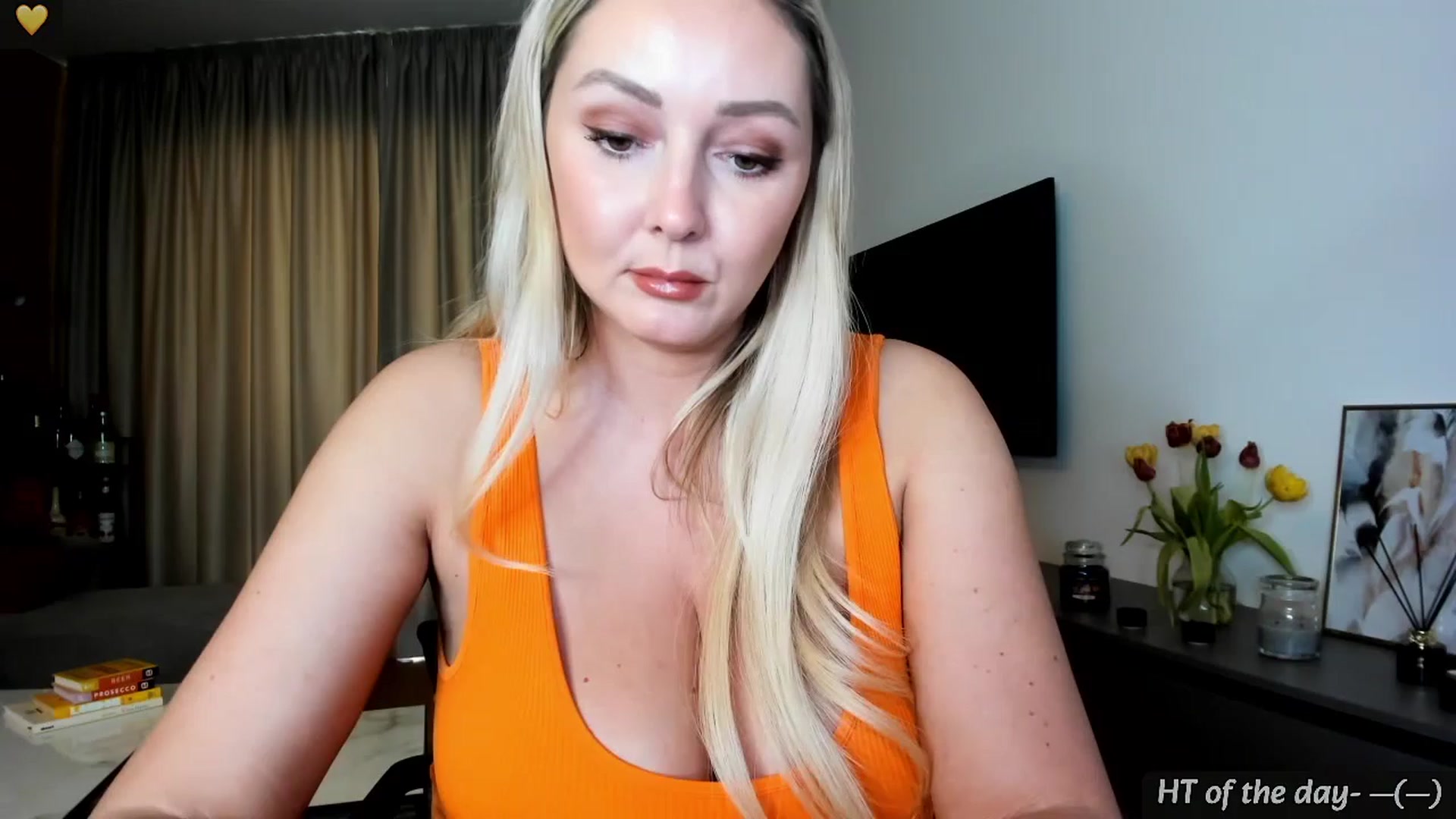 Gallery image thumbnail from Mi_Ha's myfreecams stream on, 04/11/2024, 14:51 image 5 of 20
