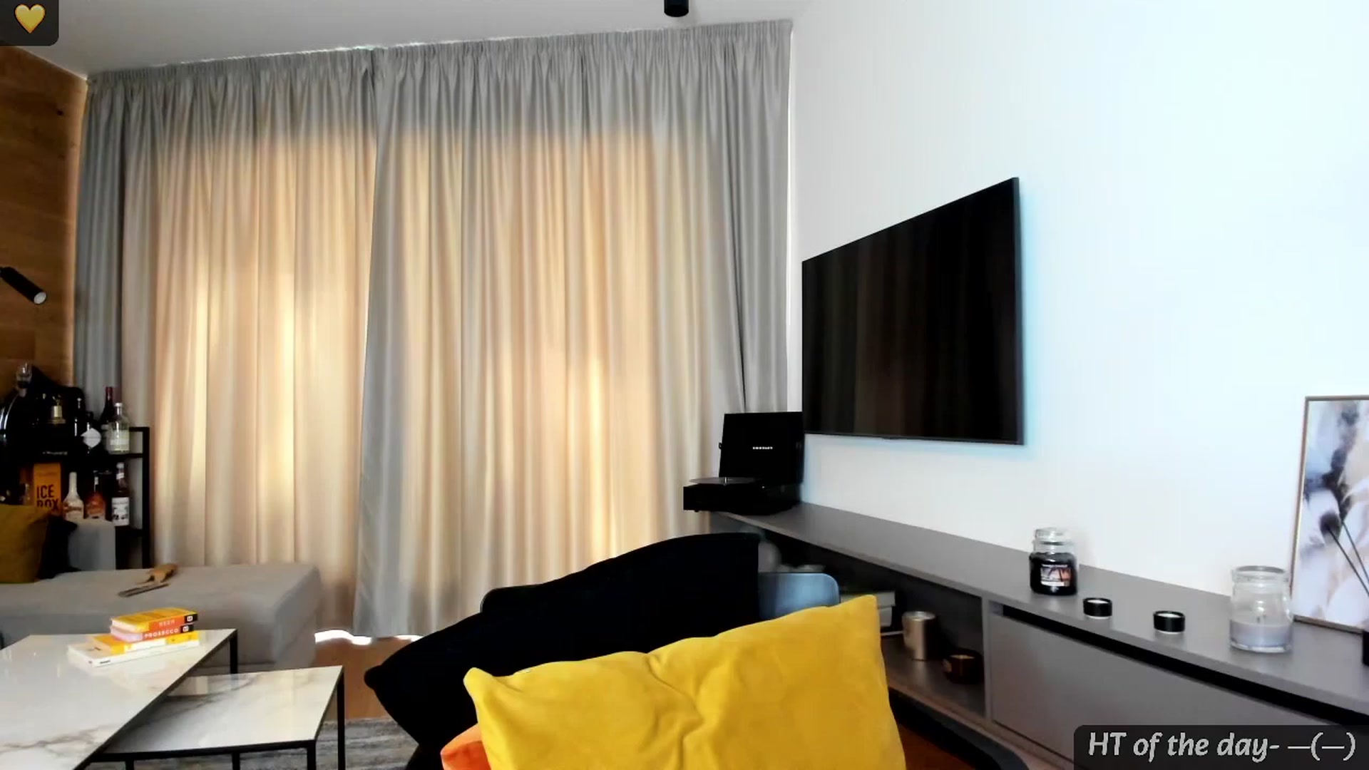 Gallery image thumbnail from Mi_Ha's myfreecams stream on, 04/12/2024, 14:43 image 9 of 20