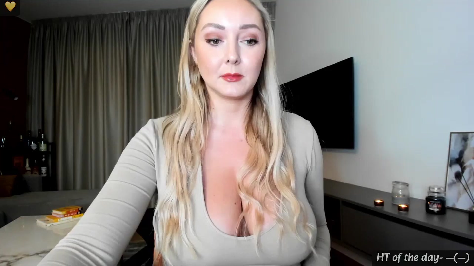 Gallery image thumbnail from Mi_Ha's myfreecams stream on, 04/15/2024, 15:22 image 2 of 20