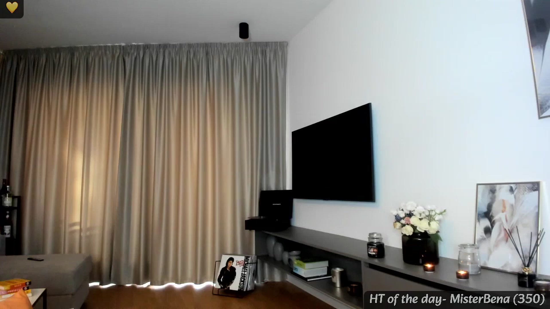Gallery image thumbnail from Mi_Ha's myfreecams stream on, 04/24/2024, 16:29 image 8 of 20