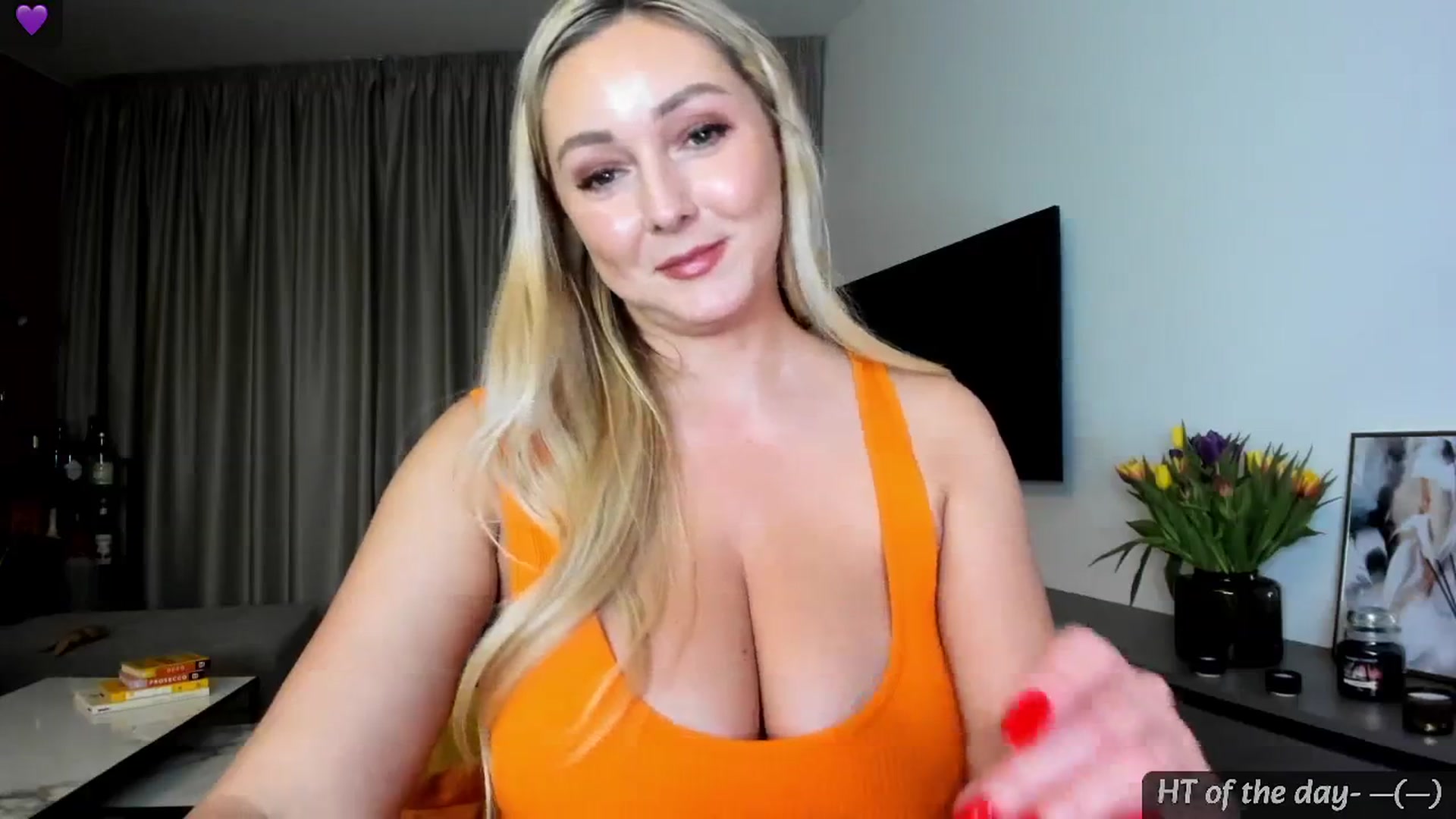 Gallery image thumbnail from Mi_Ha's myfreecams stream on, 05/03/2024, 14:41 image 8 of 20