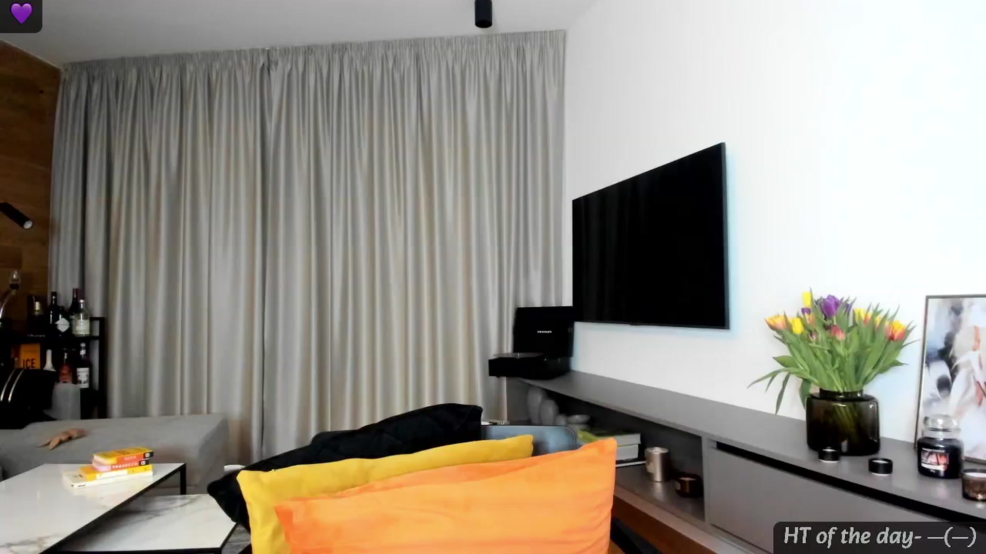 Gallery image thumbnail from Mi_Ha's myfreecams stream on, 05/03/2024, 14:41 image 1 of 20