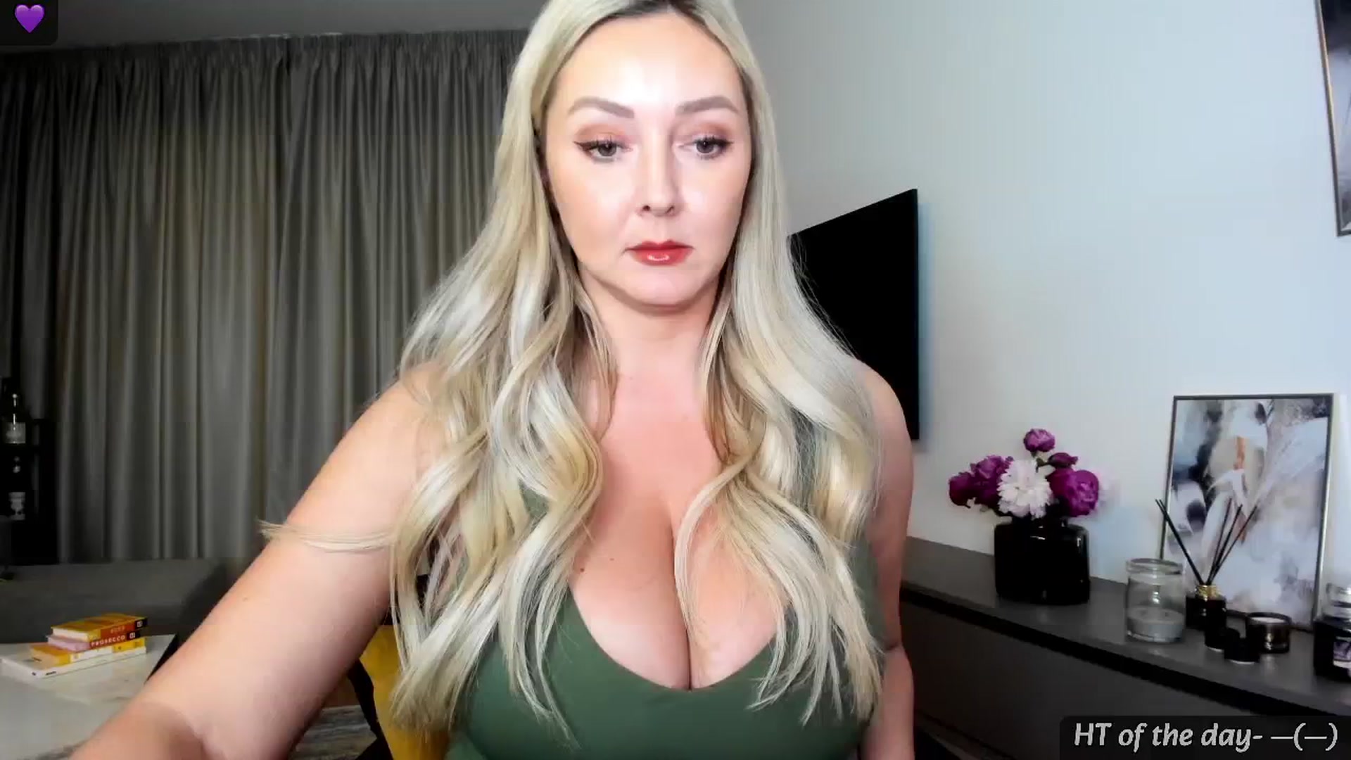 Gallery image thumbnail from Mi_Ha's myfreecams stream on, 05/15/2024, 16:15 image 2 of 20