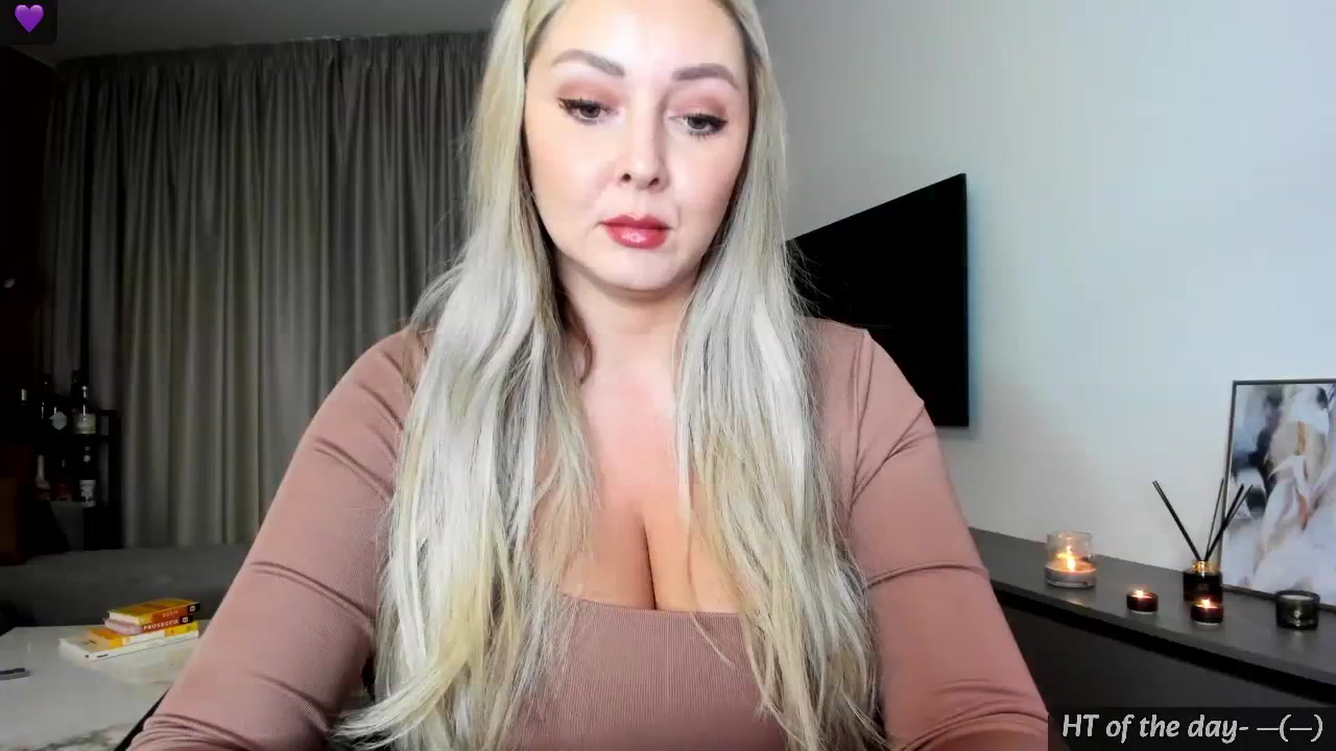 Gallery image thumbnail from Mi_Ha's myfreecams stream on, 05/17/2024, 14:44 image 1 of 20