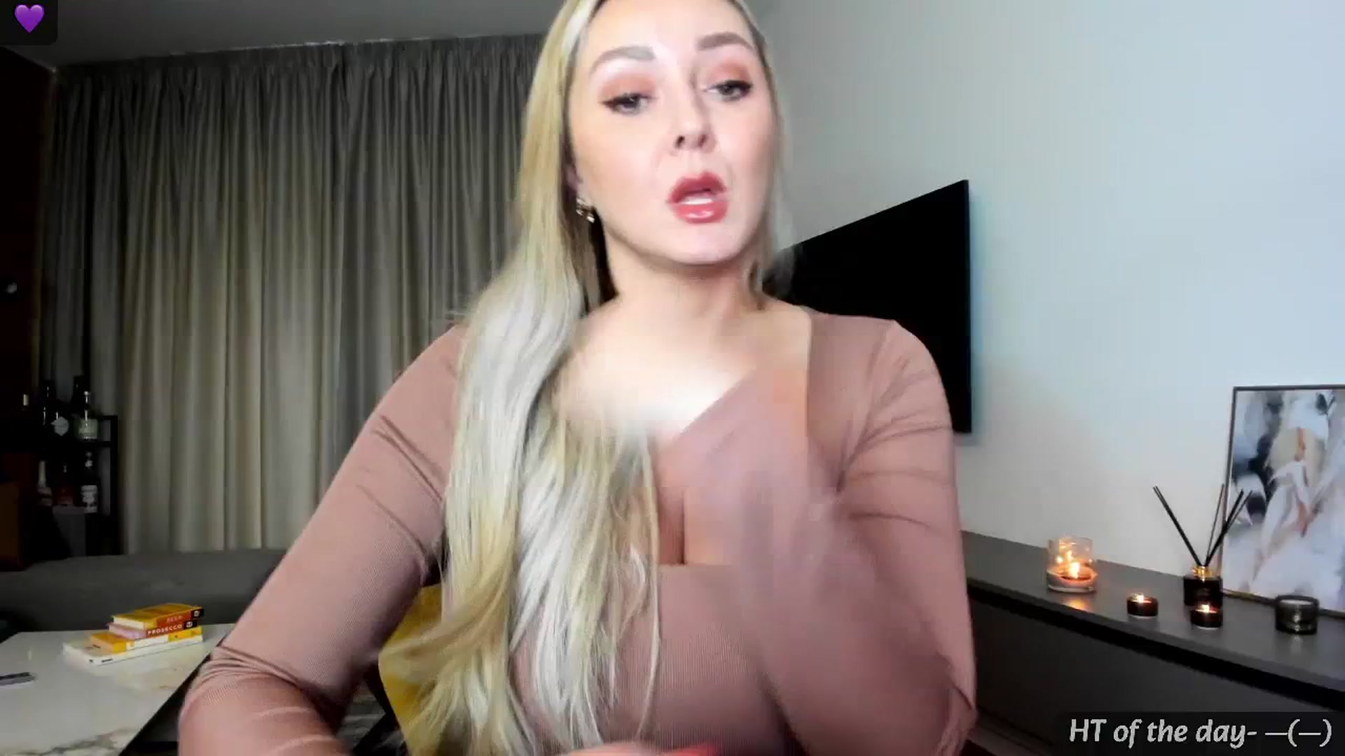 Gallery image thumbnail from Mi_Ha's myfreecams stream on, 05/17/2024, 14:44 image 4 of 20