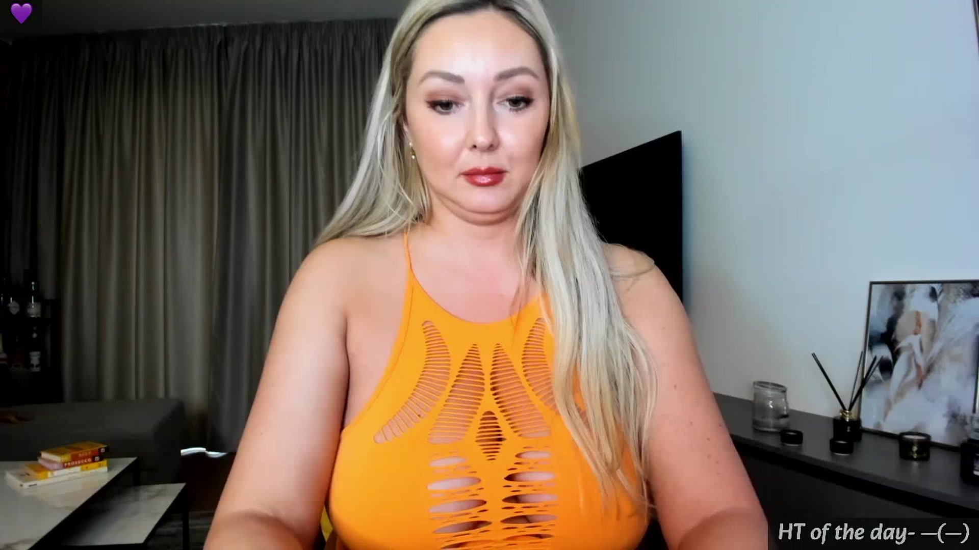 Gallery image thumbnail from Mi_Ha's myfreecams stream on, 05/19/2024, 14:22 image 6 of 20