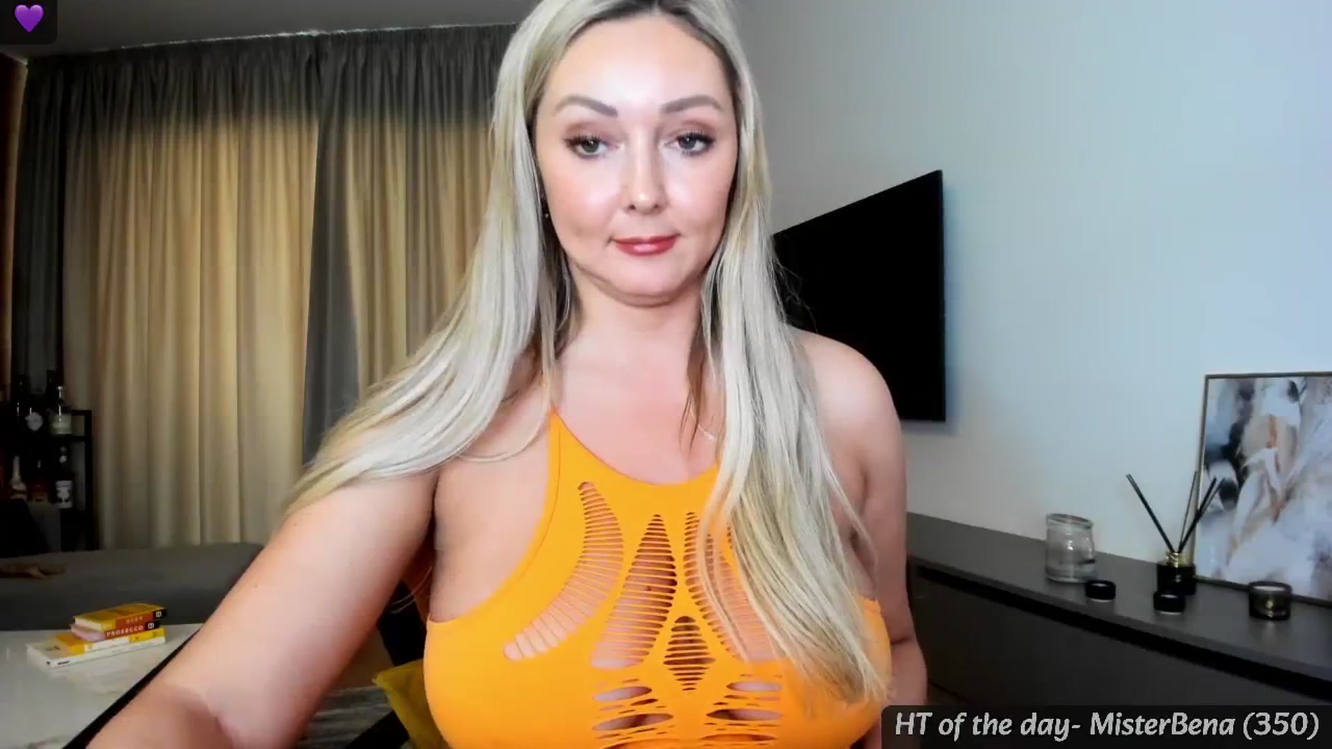 Gallery image thumbnail from Mi_Ha's myfreecams stream on, 05/19/2024, 15:00 image 6 of 20