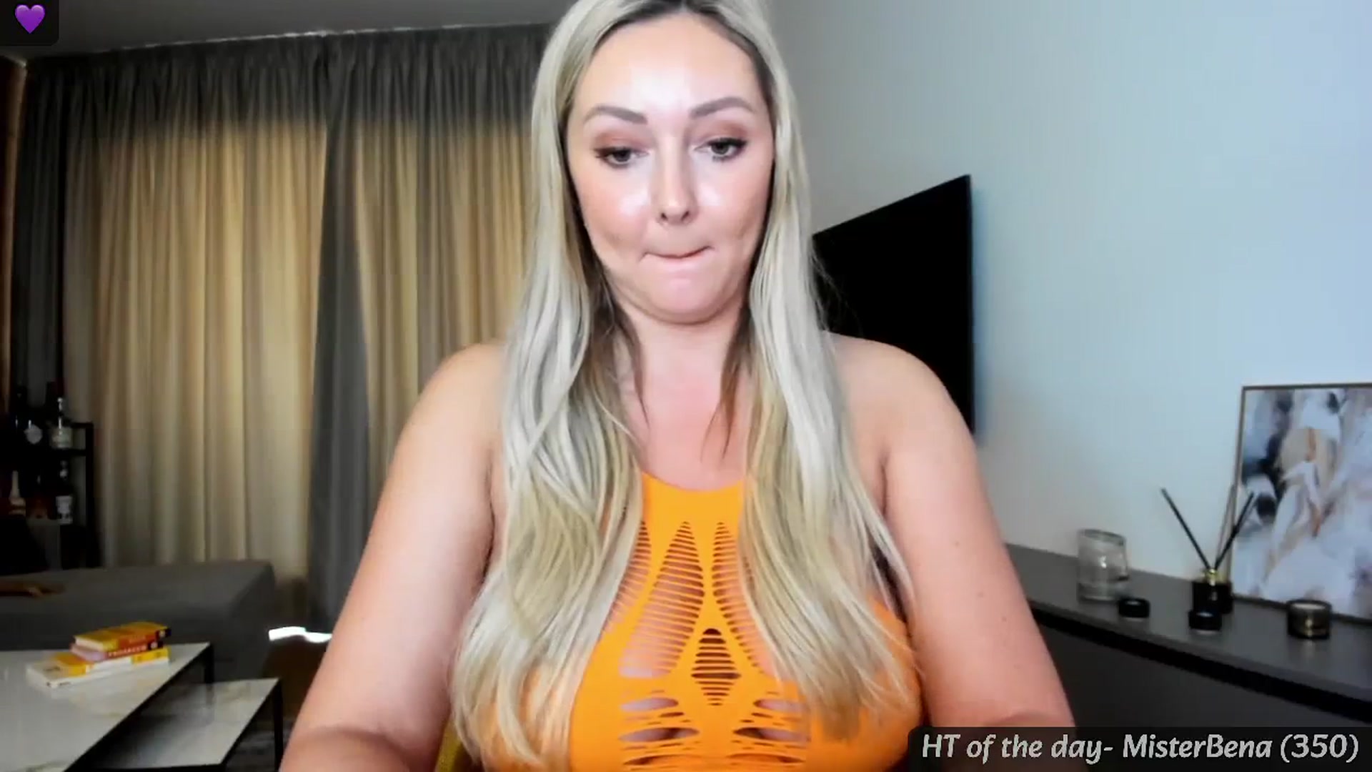 Gallery image thumbnail from Mi_Ha's myfreecams stream on, 05/19/2024, 15:00 image 9 of 20