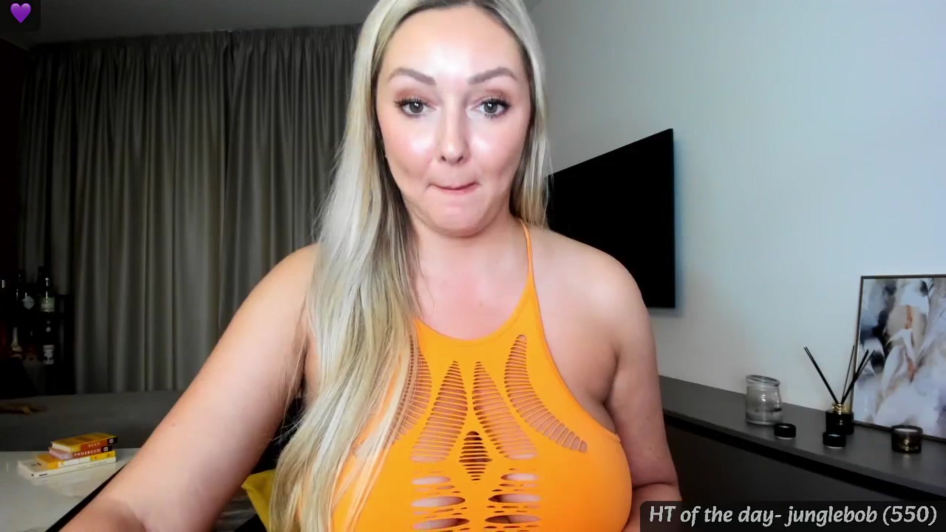 Gallery image thumbnail from Mi_Ha's myfreecams stream on, 05/19/2024, 16:18 image 20 of 20