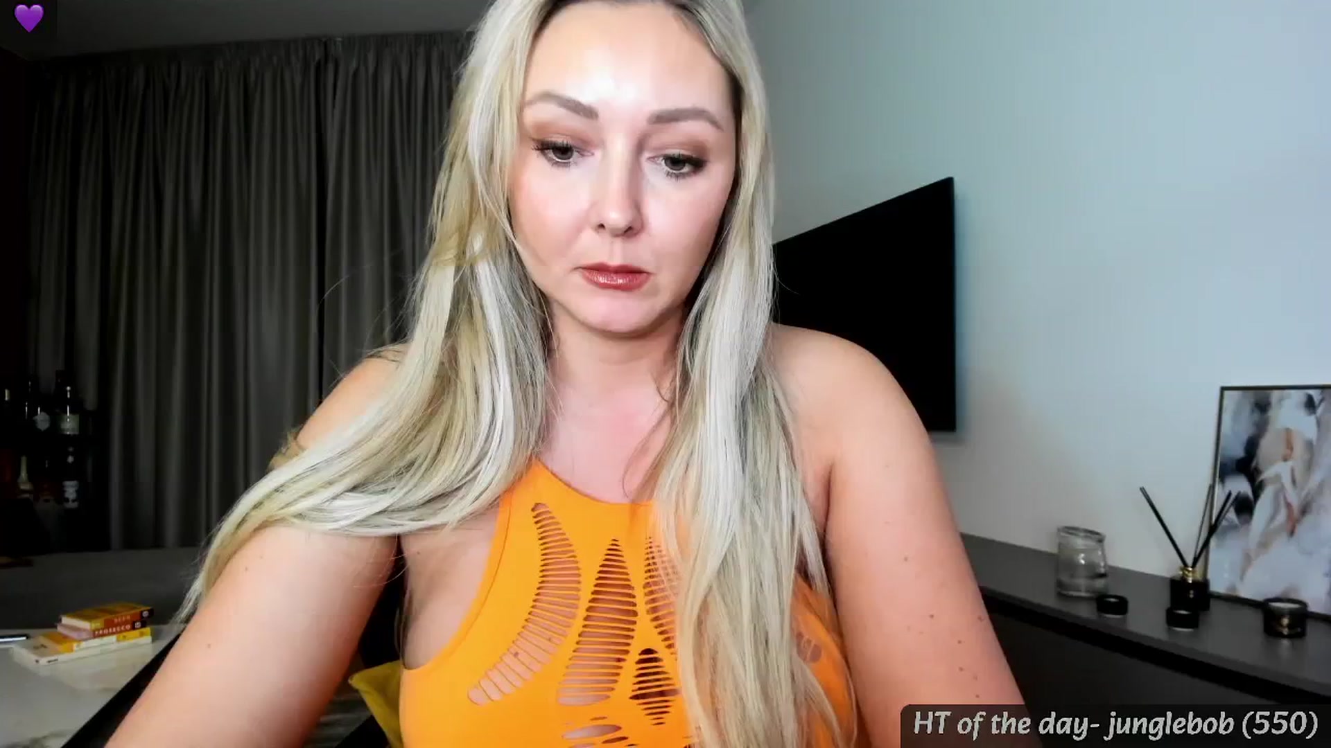 Gallery image thumbnail from Mi_Ha's myfreecams stream on, 05/19/2024, 20:00 image 11 of 20