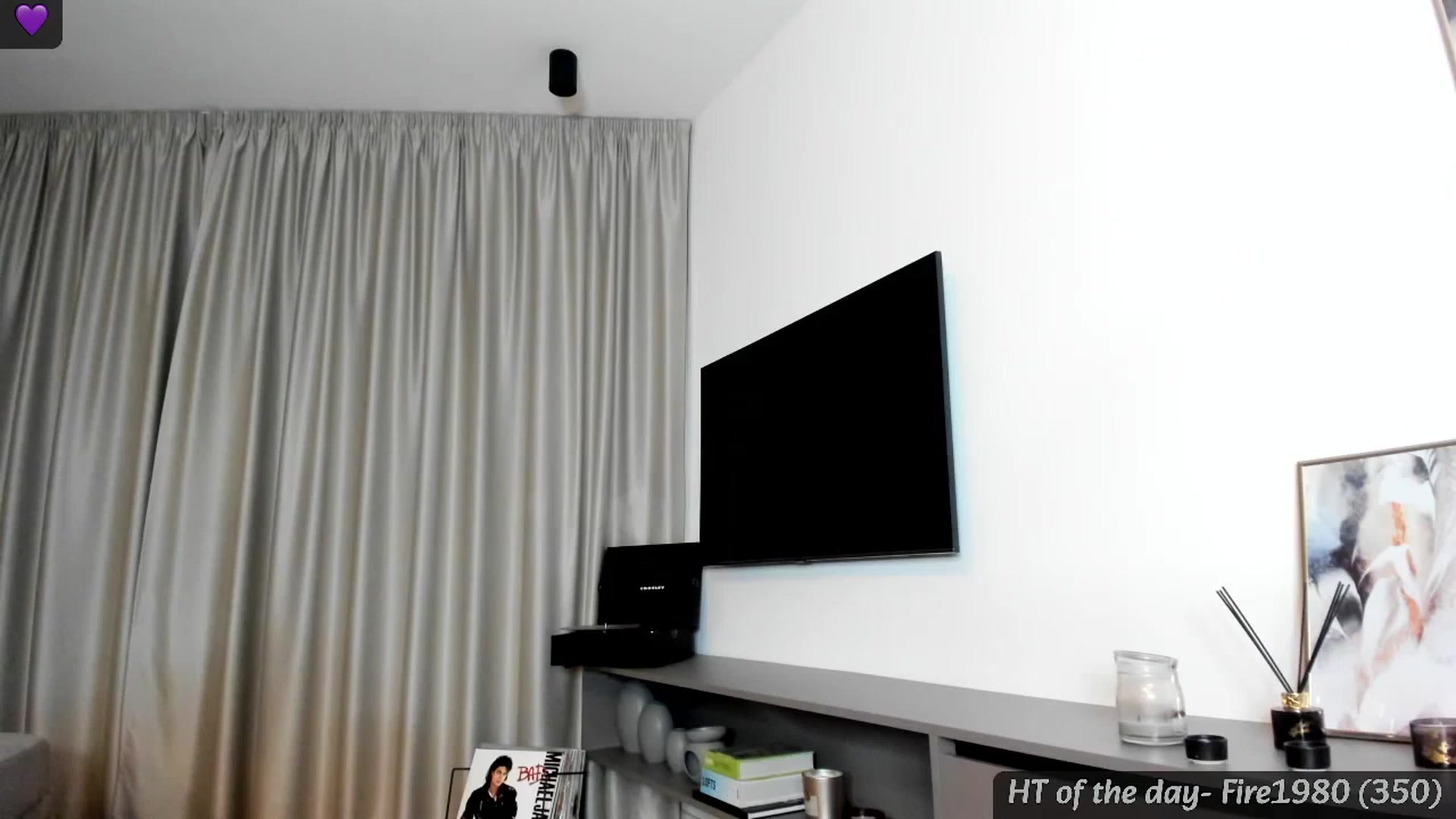 Gallery image thumbnail from Mi_Ha's myfreecams stream on, 05/25/2024, 20:00 image 8 of 20