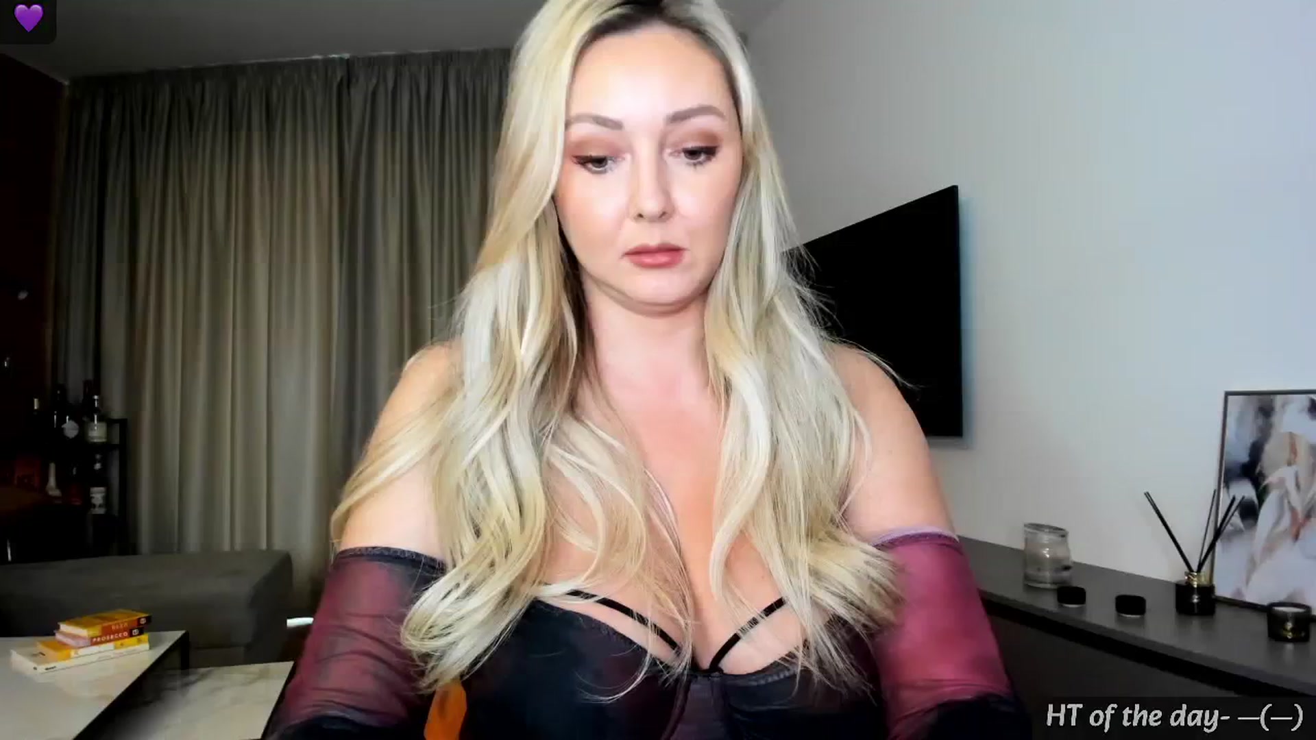 Gallery image thumbnail from Mi_Ha's myfreecams stream on, 05/29/2024, 15:00 image 2 of 20