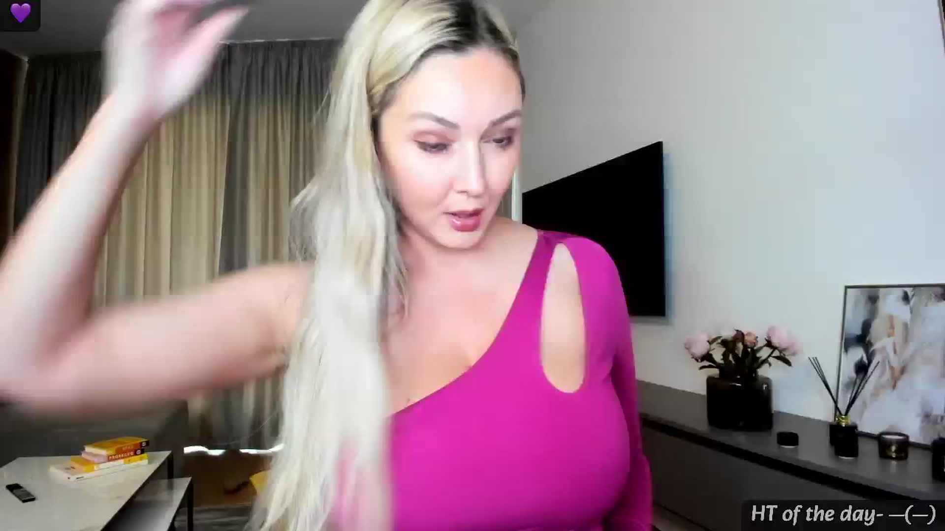 Gallery image thumbnail from Mi_Ha's myfreecams stream on, 05/30/2024, 15:58 image 6 of 20