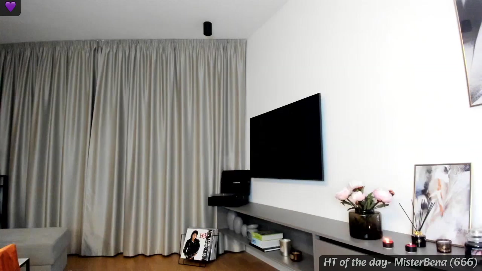 Gallery image thumbnail from Mi_Ha's myfreecams stream on, 05/30/2024, 21:50 image 13 of 20