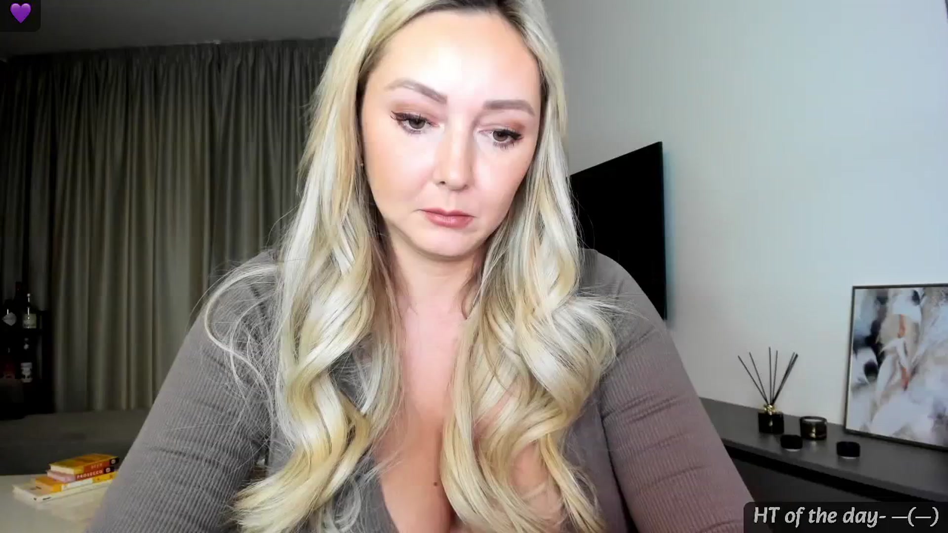 Gallery image thumbnail from Mi_Ha's myfreecams stream on, 06/03/2024, 16:56 image 2 of 20