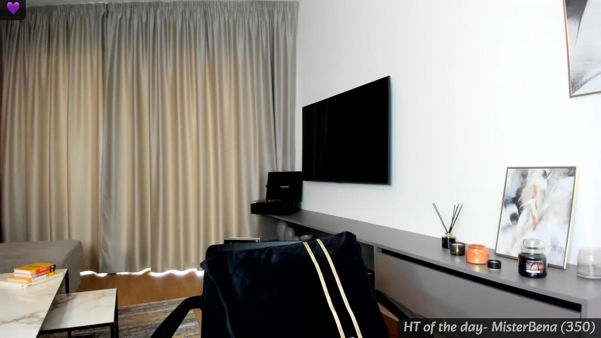 Gallery image thumbnail from Mi_Ha's myfreecams stream on, 06/09/2024, 16:37 image 14 of 20