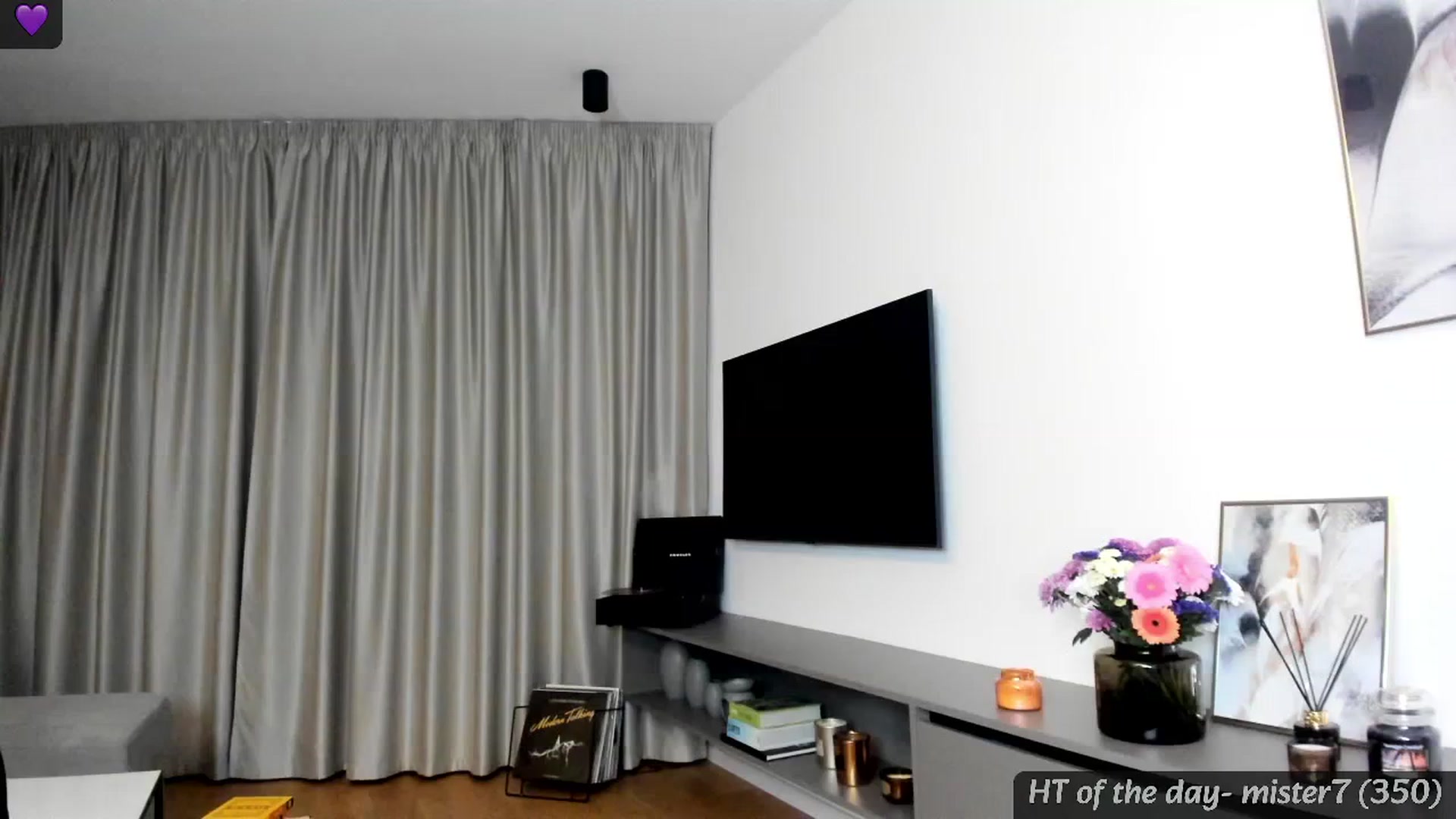 Gallery image thumbnail from Mi_Ha's myfreecams stream on, 06/21/2024, 21:45 image 8 of 20