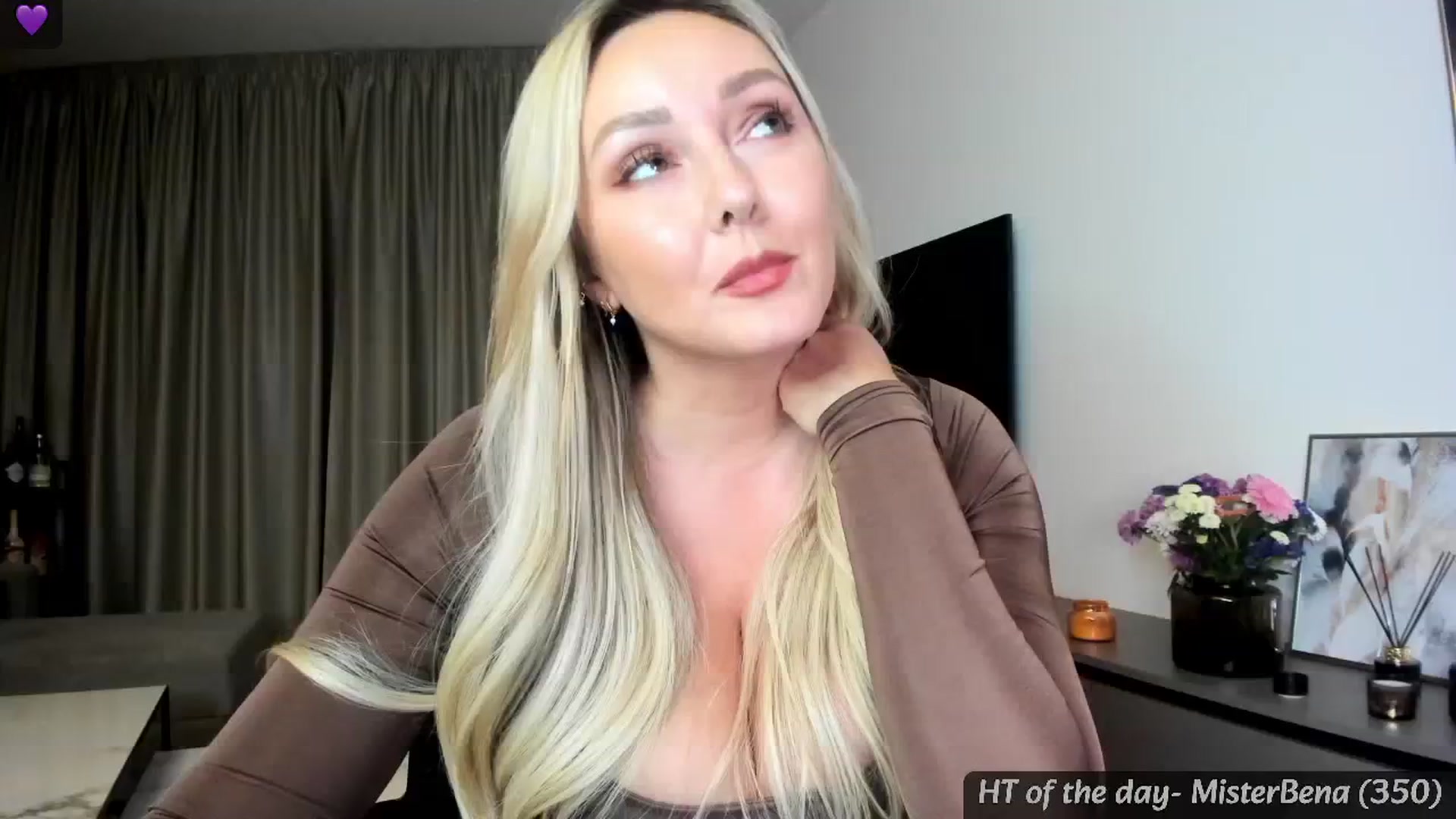 Gallery image thumbnail from Mi_Ha's myfreecams stream on, 06/23/2024, 21:03 image 11 of 20