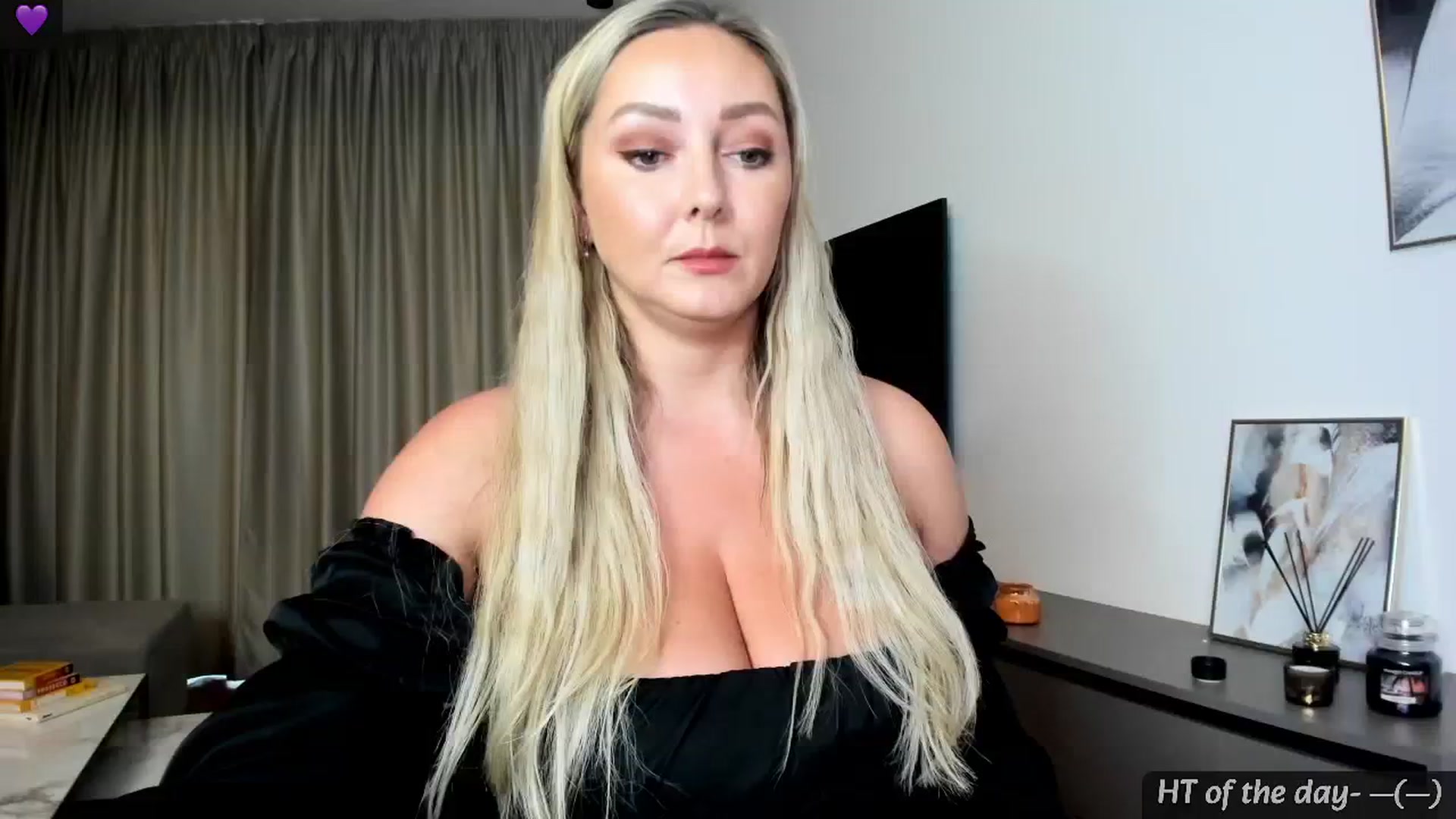 Gallery image thumbnail from Mi_Ha's myfreecams stream on, 06/26/2024, 14:06 image 4 of 20
