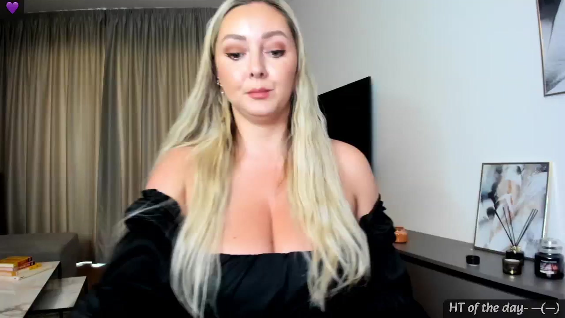 Gallery image thumbnail from Mi_Ha's myfreecams stream on, 06/26/2024, 14:06 image 14 of 20