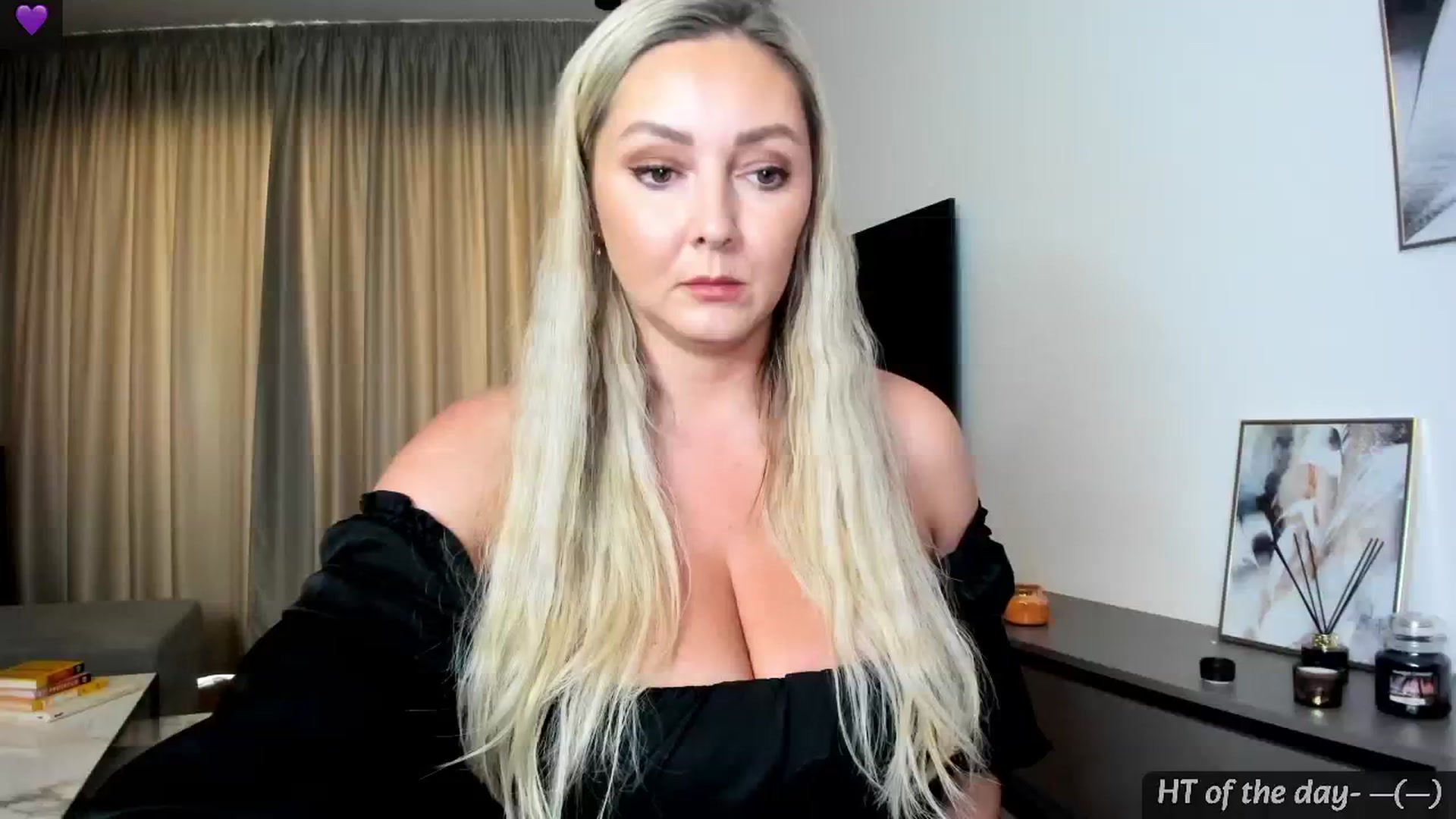 Gallery image thumbnail from Mi_Ha's myfreecams stream on, 06/26/2024, 14:06 image 3 of 20