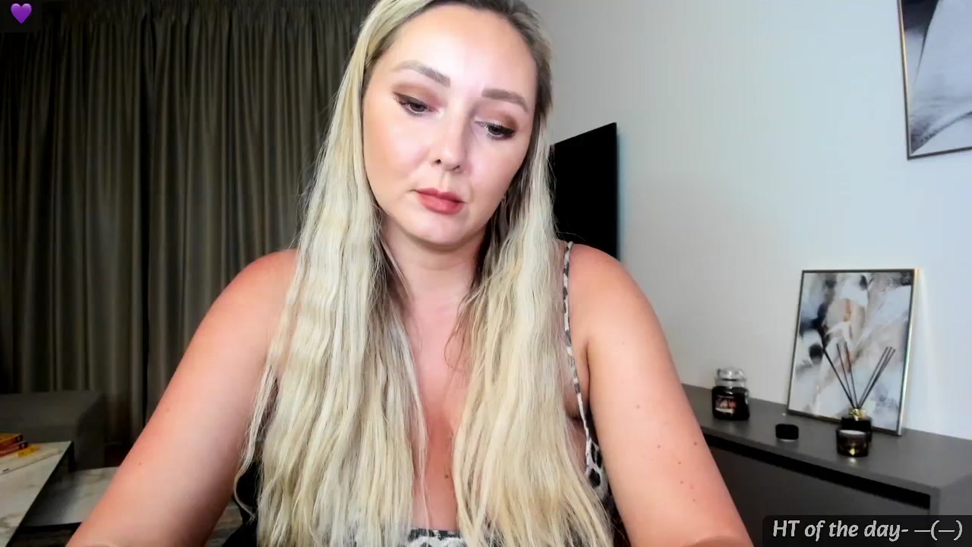 Gallery image thumbnail from Mi_Ha's myfreecams stream on, 06/27/2024, 14:19 image 13 of 20