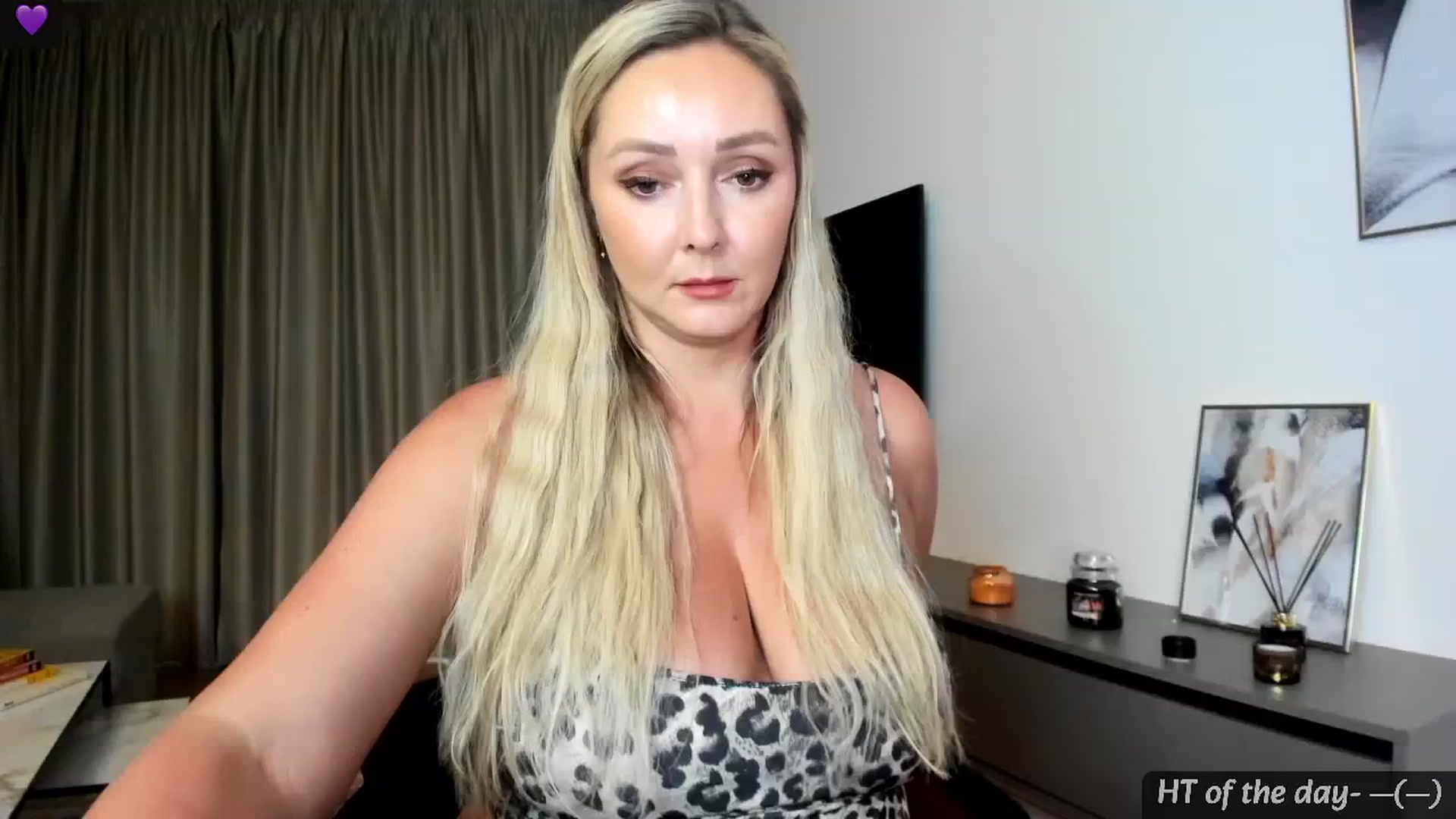 Gallery image thumbnail from Mi_Ha's myfreecams stream on, 06/27/2024, 14:19 image 12 of 20
