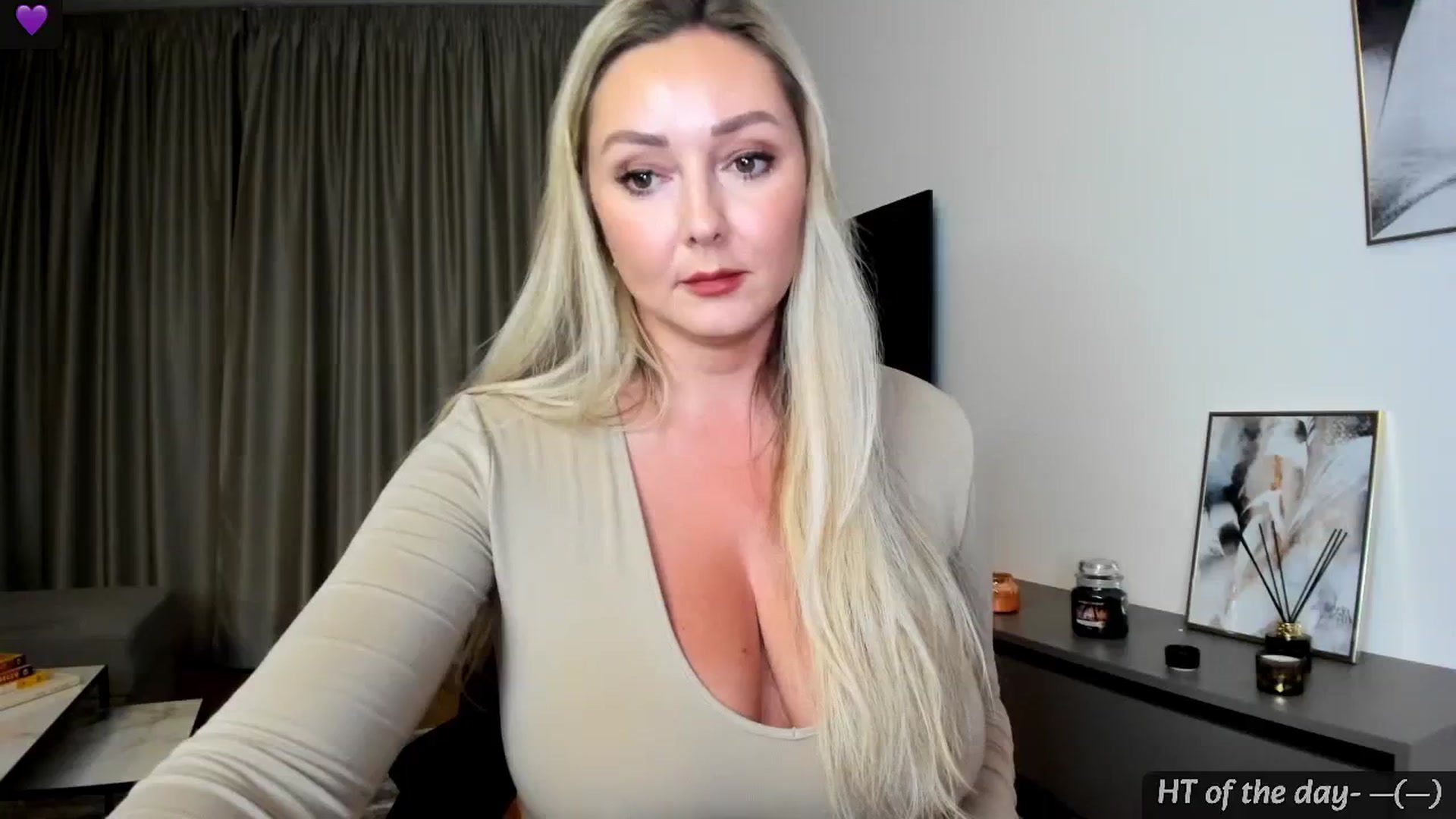 Gallery image thumbnail from Mi_Ha's myfreecams stream on, 06/30/2024, 20:10 image 1 of 20