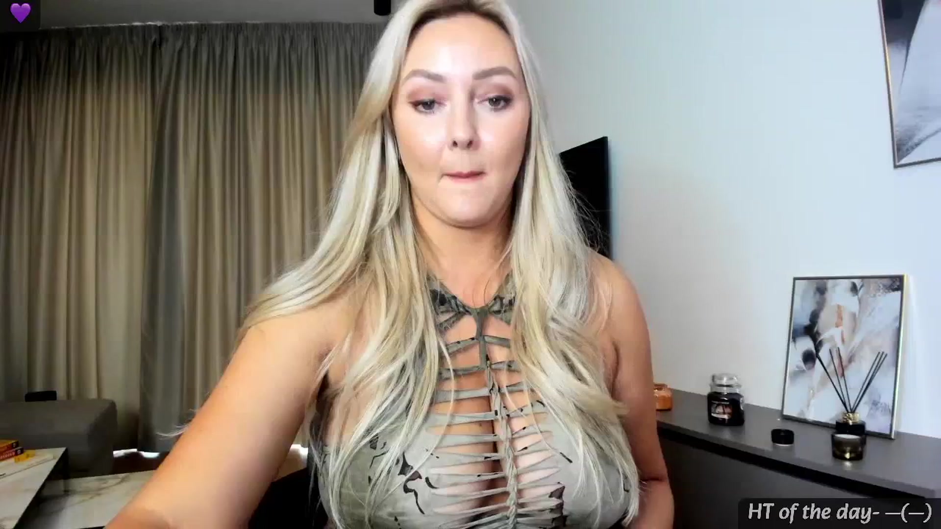 Gallery image thumbnail from Mi_Ha's myfreecams stream on, 07/08/2024, 13:35 image 20 of 20