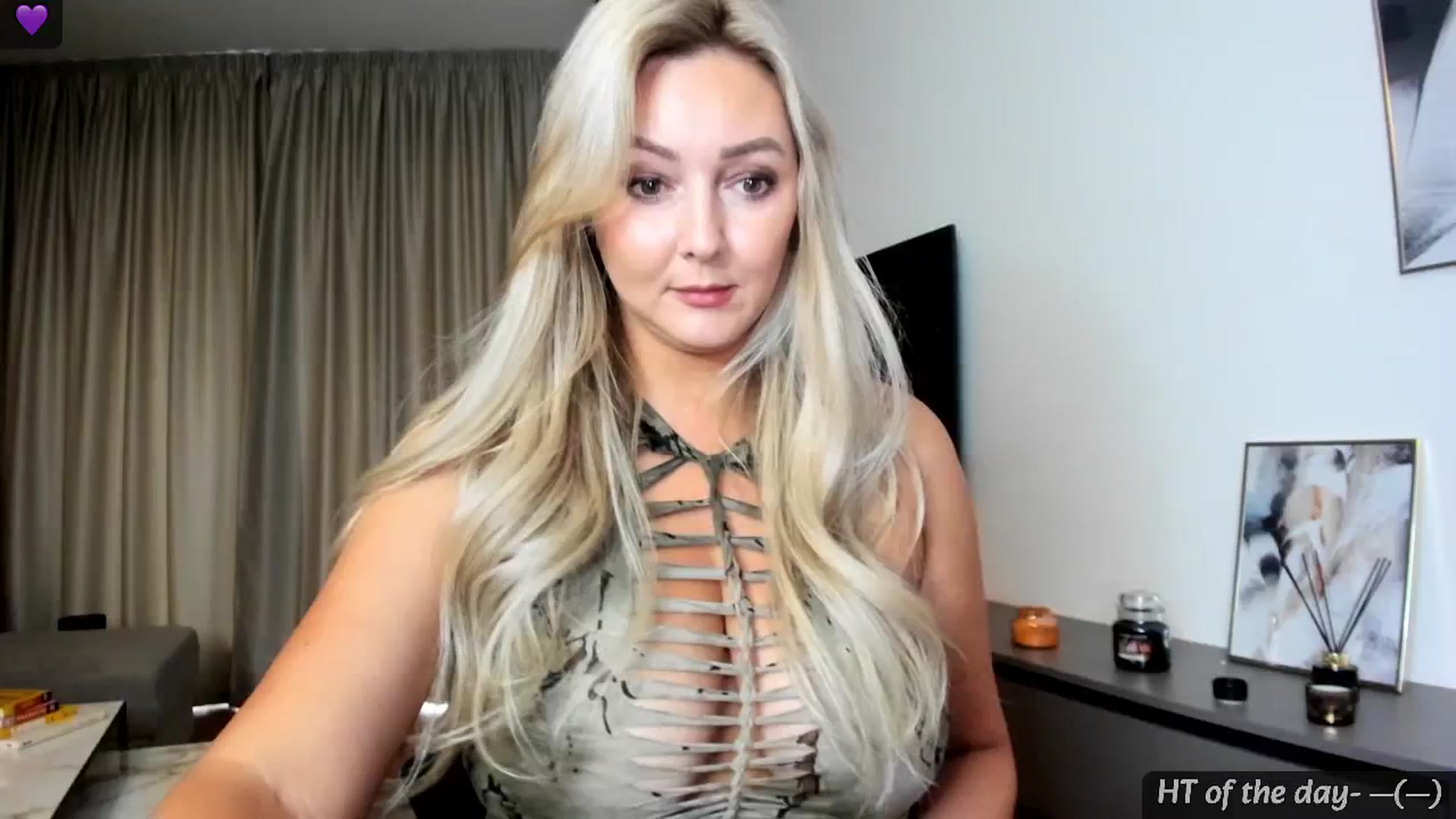 Gallery image thumbnail from Mi_Ha's myfreecams stream on, 07/08/2024, 13:35 image 6 of 20