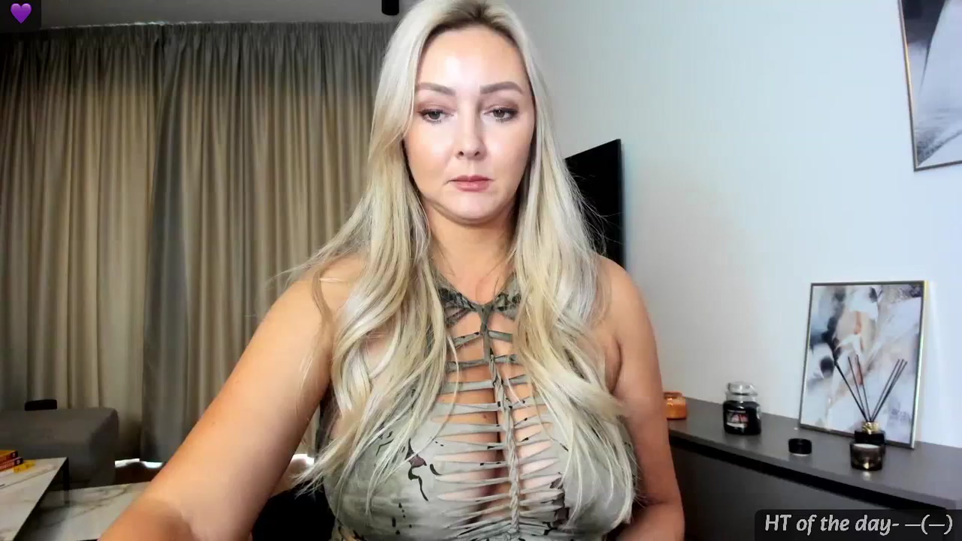 Gallery image thumbnail from Mi_Ha's myfreecams stream on, 07/08/2024, 13:35 image 19 of 20