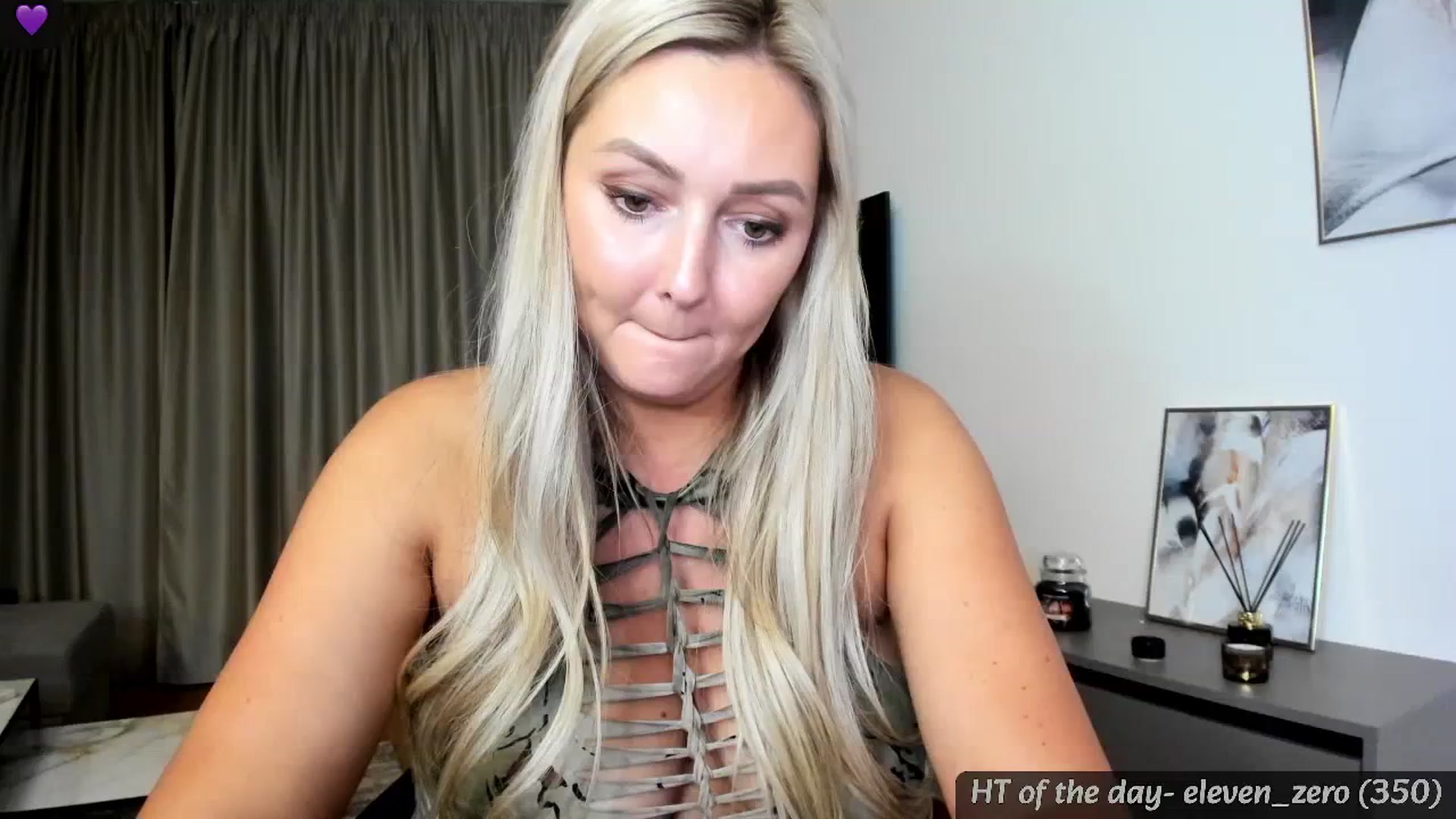 Gallery image thumbnail from Mi_Ha's myfreecams stream on, 07/08/2024, 21:56 image 19 of 20