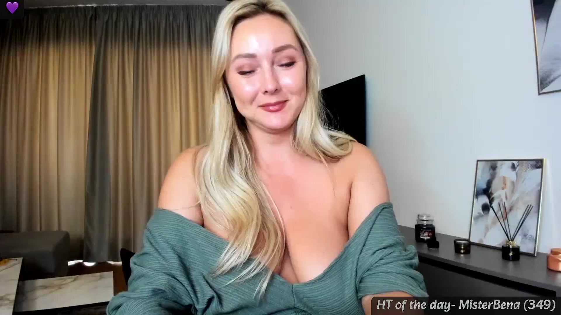 Gallery image thumbnail from Mi_Ha's myfreecams stream on, 07/25/2024, 15:50 image 13 of 20
