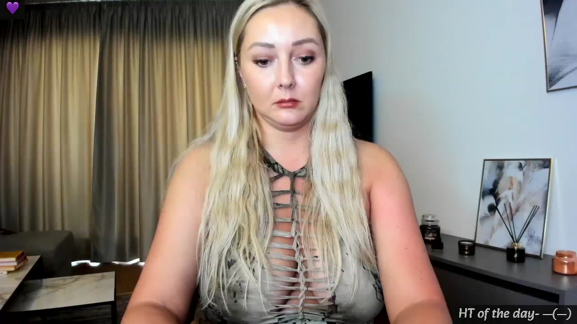 Gallery image thumbnail from Mi_Ha's myfreecams stream on, 07/29/2024, 15:47 image 6 of 20